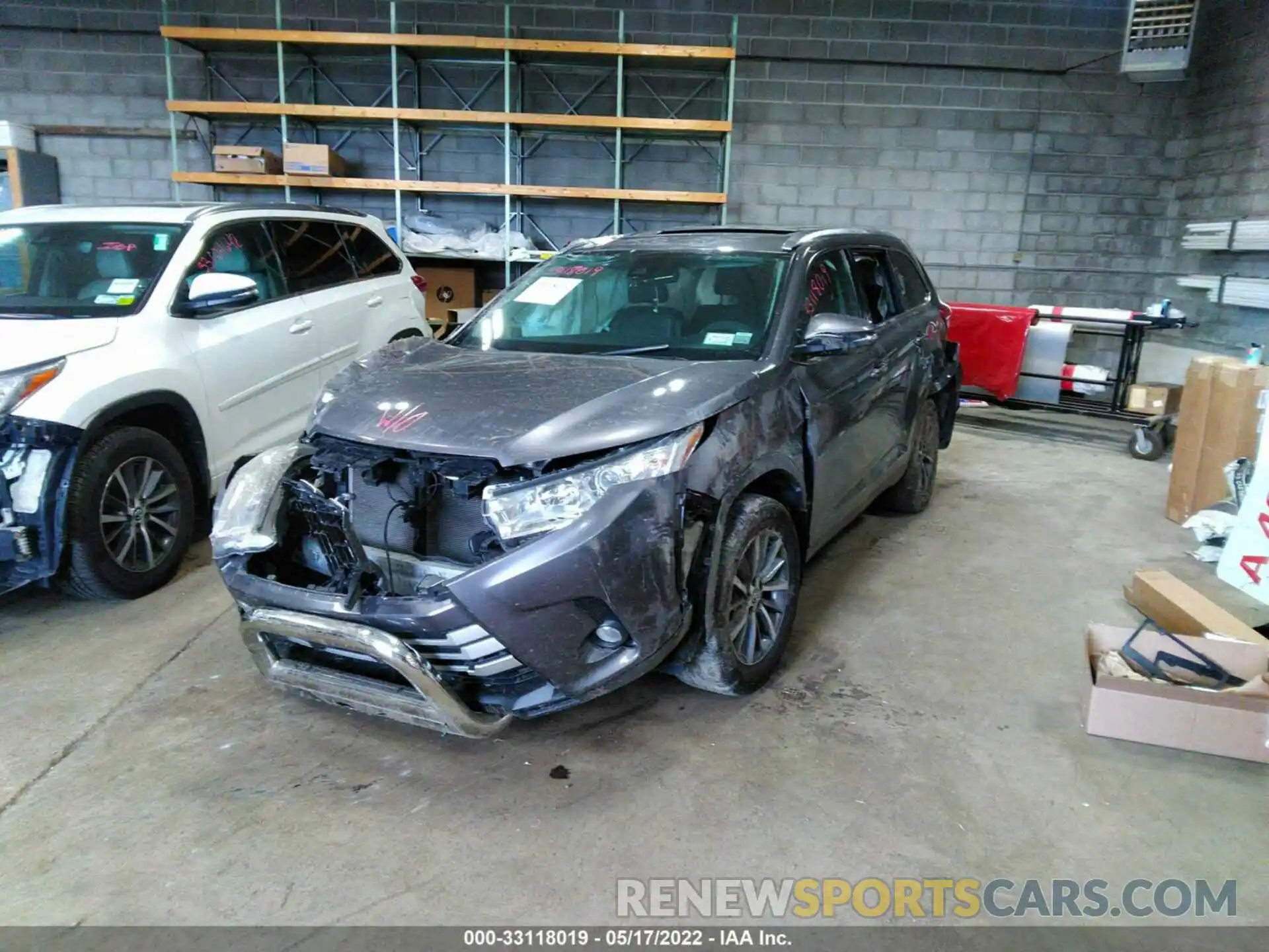 6 Photograph of a damaged car 5TDJZRFH5KS588294 TOYOTA HIGHLANDER 2019