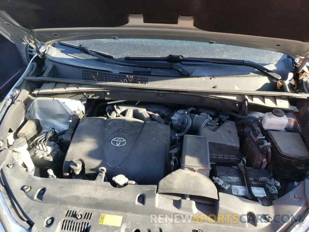 7 Photograph of a damaged car 5TDJZRFH5KS590112 TOYOTA HIGHLANDER 2019