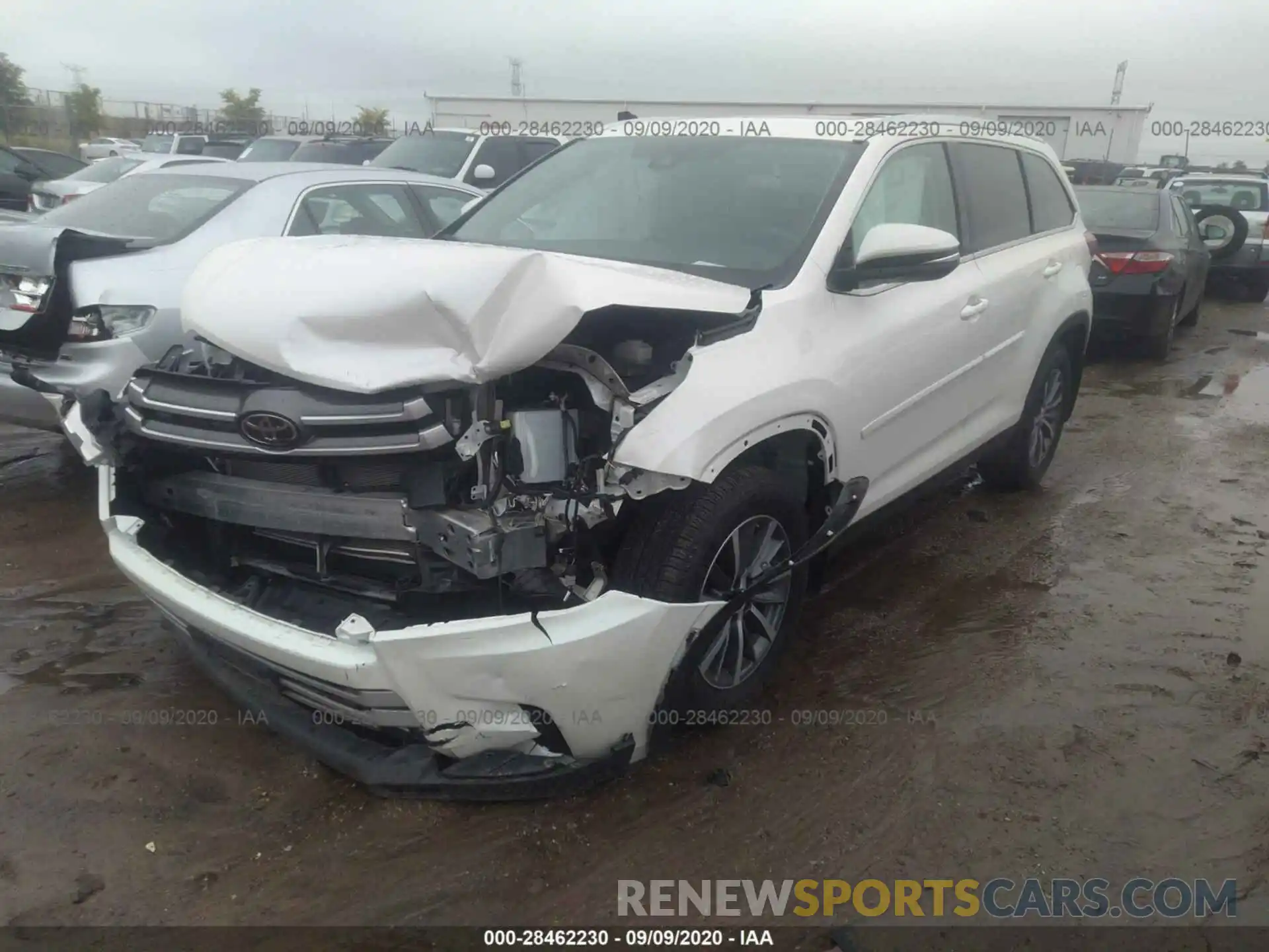 2 Photograph of a damaged car 5TDJZRFH5KS593298 TOYOTA HIGHLANDER 2019