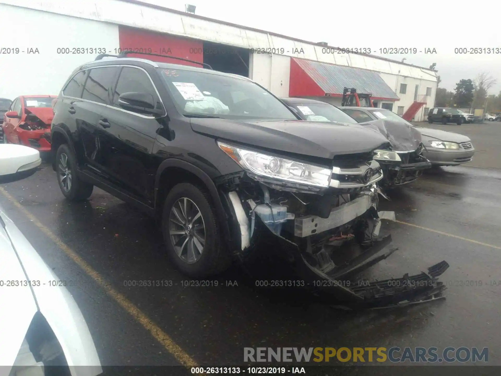 1 Photograph of a damaged car 5TDJZRFH5KS597187 TOYOTA HIGHLANDER 2019