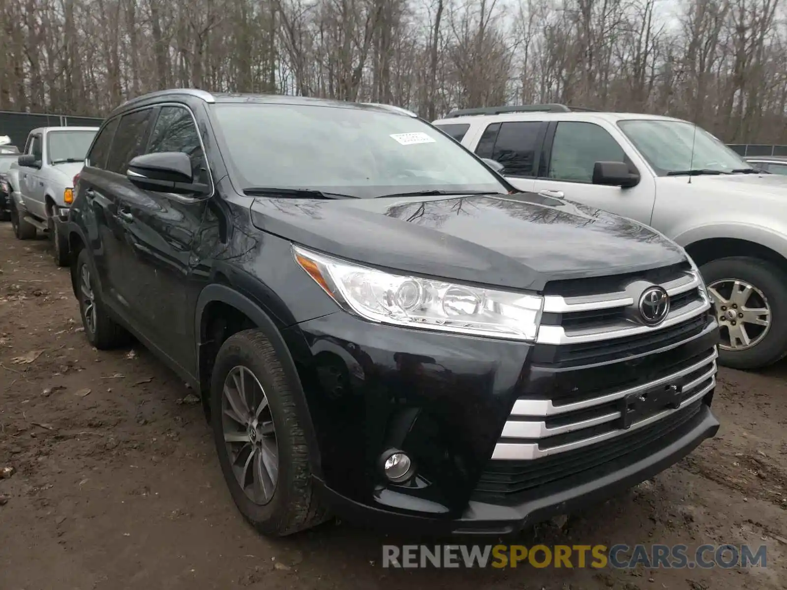 1 Photograph of a damaged car 5TDJZRFH5KS603764 TOYOTA HIGHLANDER 2019