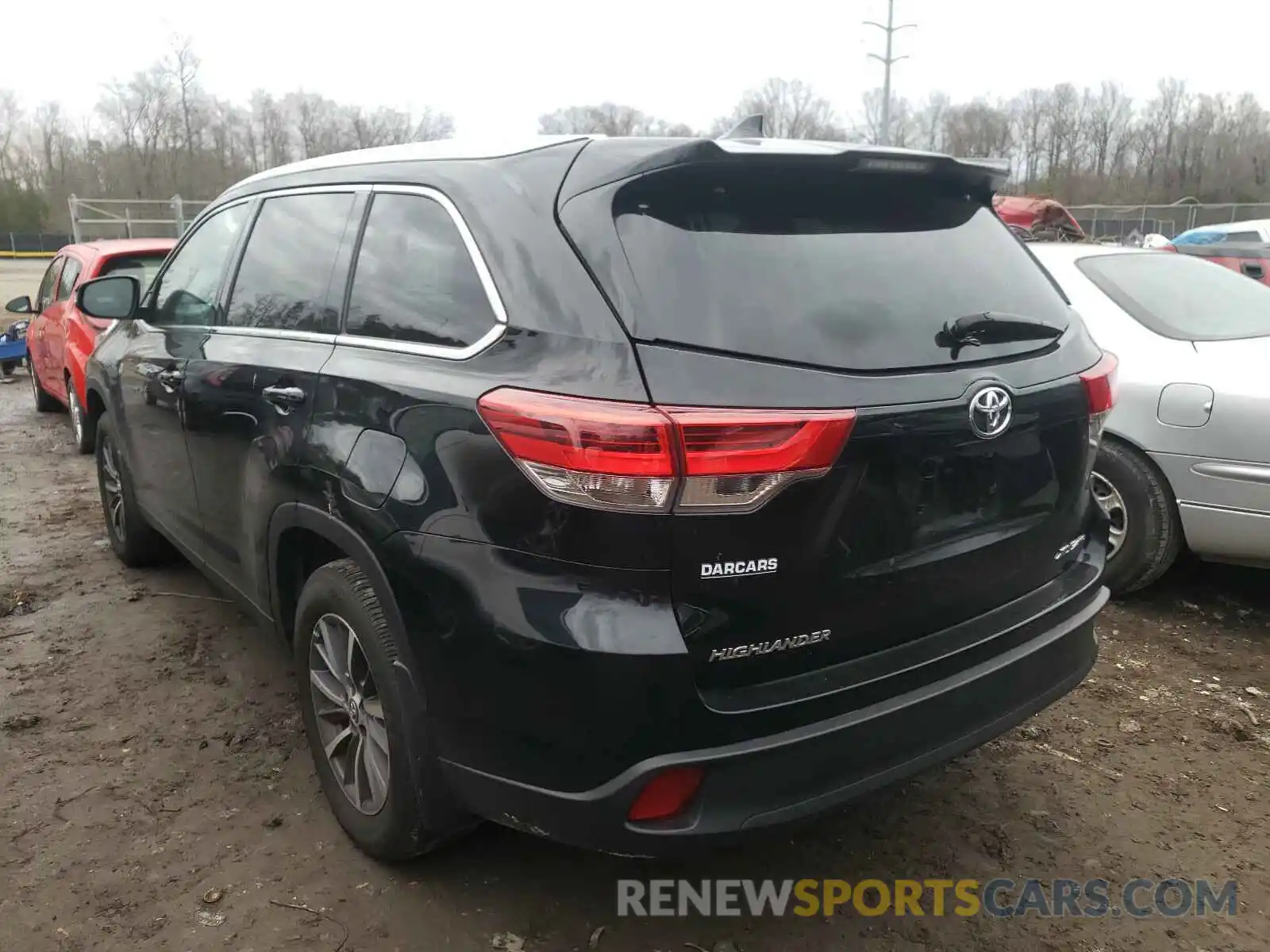 3 Photograph of a damaged car 5TDJZRFH5KS603764 TOYOTA HIGHLANDER 2019