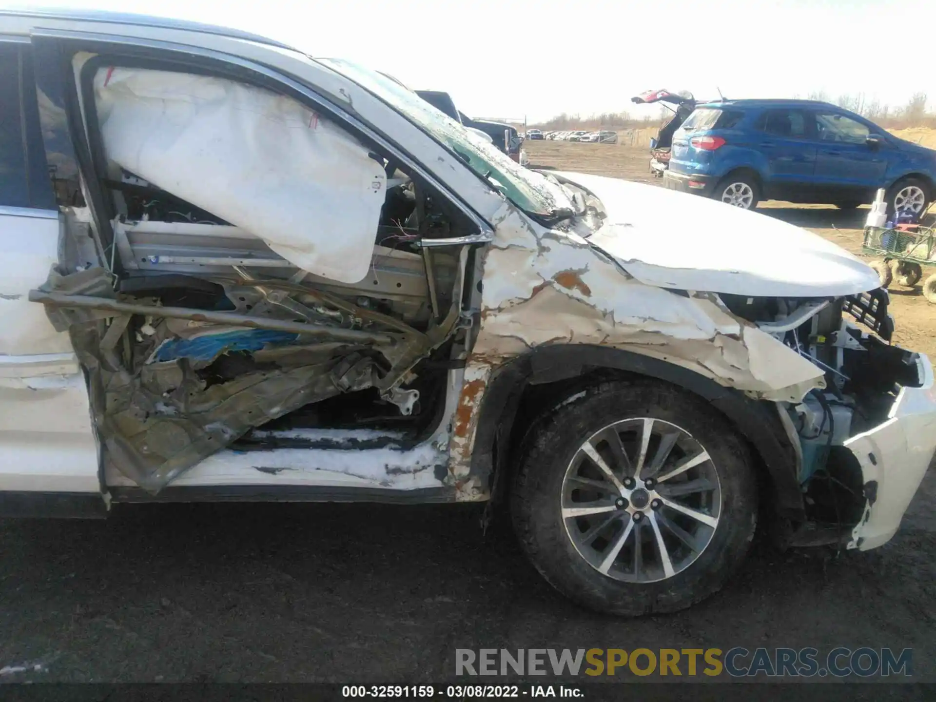 6 Photograph of a damaged car 5TDJZRFH5KS604011 TOYOTA HIGHLANDER 2019