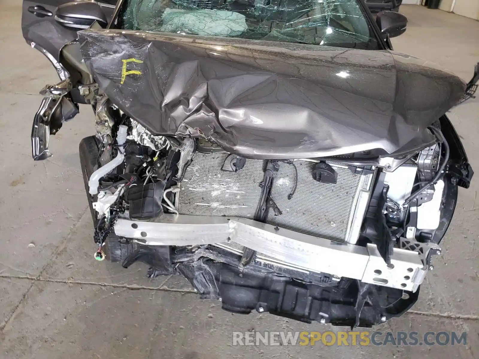 7 Photograph of a damaged car 5TDJZRFH5KS607068 TOYOTA HIGHLANDER 2019