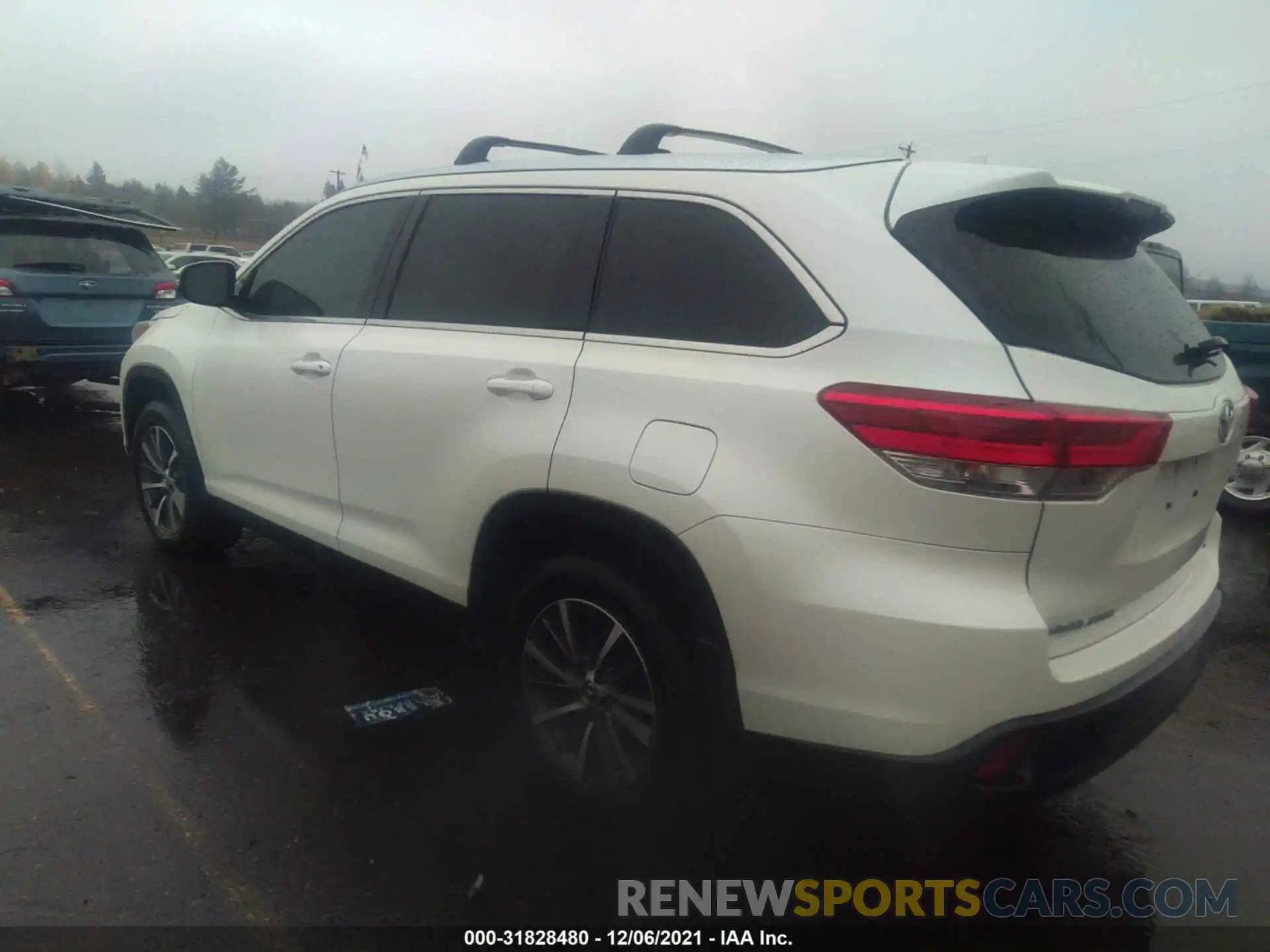 3 Фотография поврежденного автомобиля 5TDJZRFH5KS609516 TOYOTA HIGHLANDER 2019