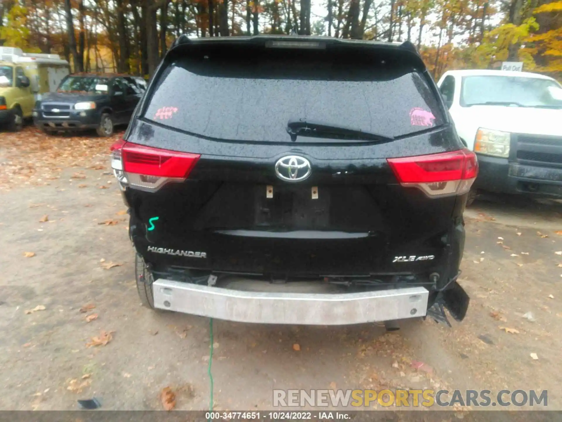 6 Photograph of a damaged car 5TDJZRFH5KS610665 TOYOTA HIGHLANDER 2019