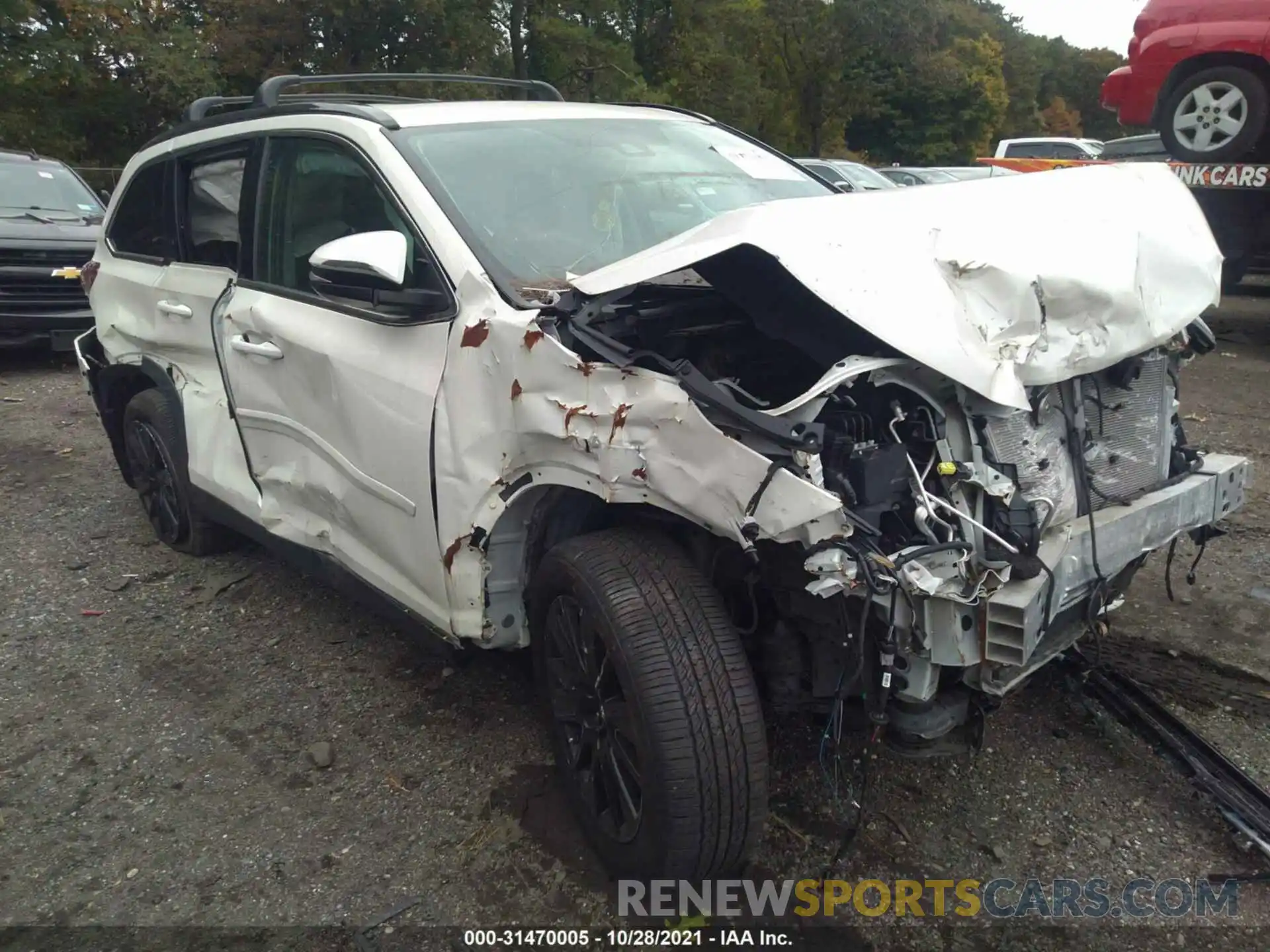 1 Photograph of a damaged car 5TDJZRFH5KS613033 TOYOTA HIGHLANDER 2019