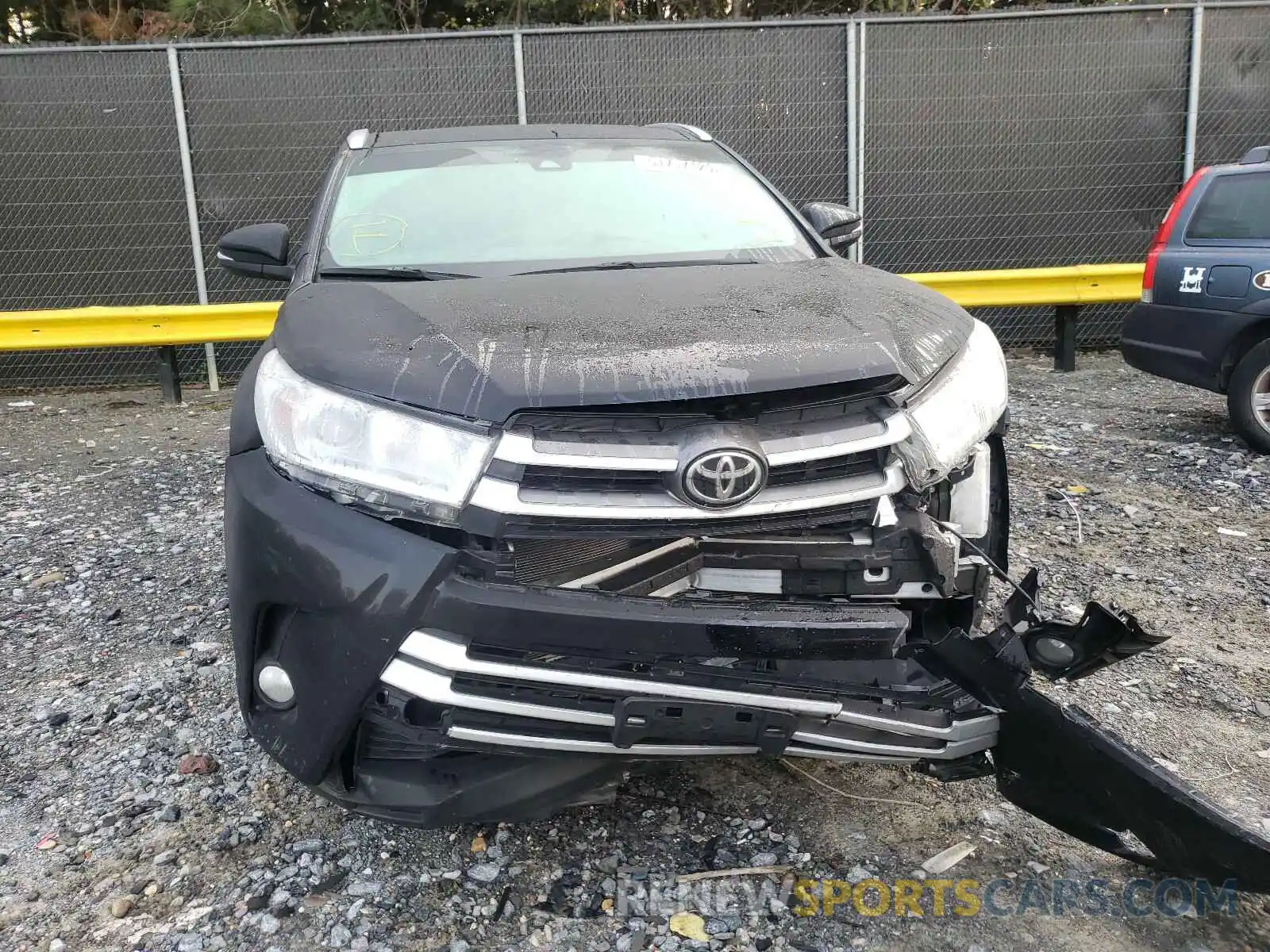 9 Фотография поврежденного автомобиля 5TDJZRFH5KS616594 TOYOTA HIGHLANDER 2019