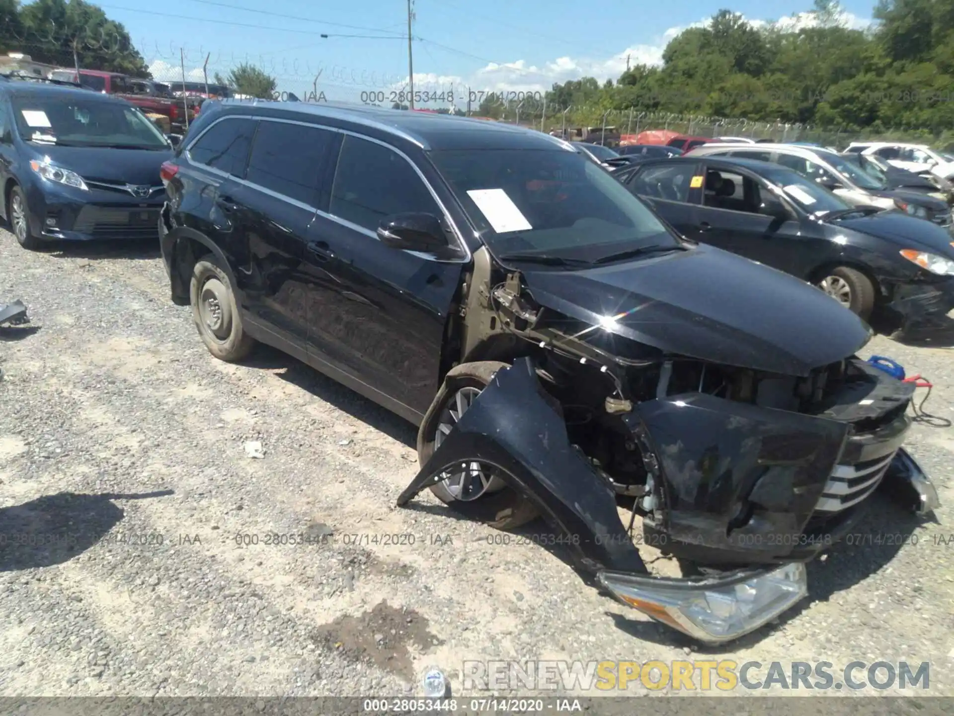 1 Photograph of a damaged car 5TDJZRFH5KS619172 TOYOTA HIGHLANDER 2019