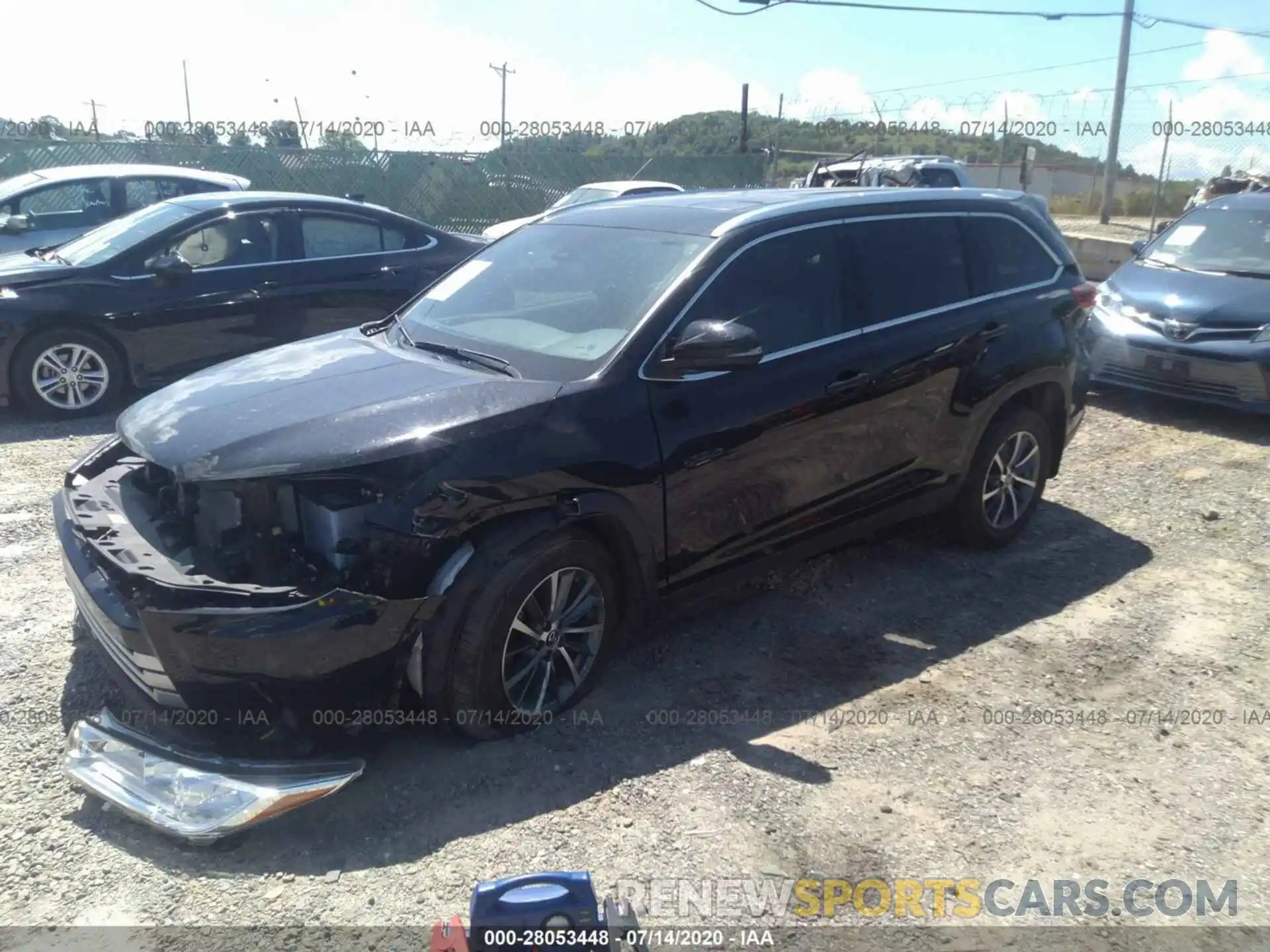 2 Photograph of a damaged car 5TDJZRFH5KS619172 TOYOTA HIGHLANDER 2019