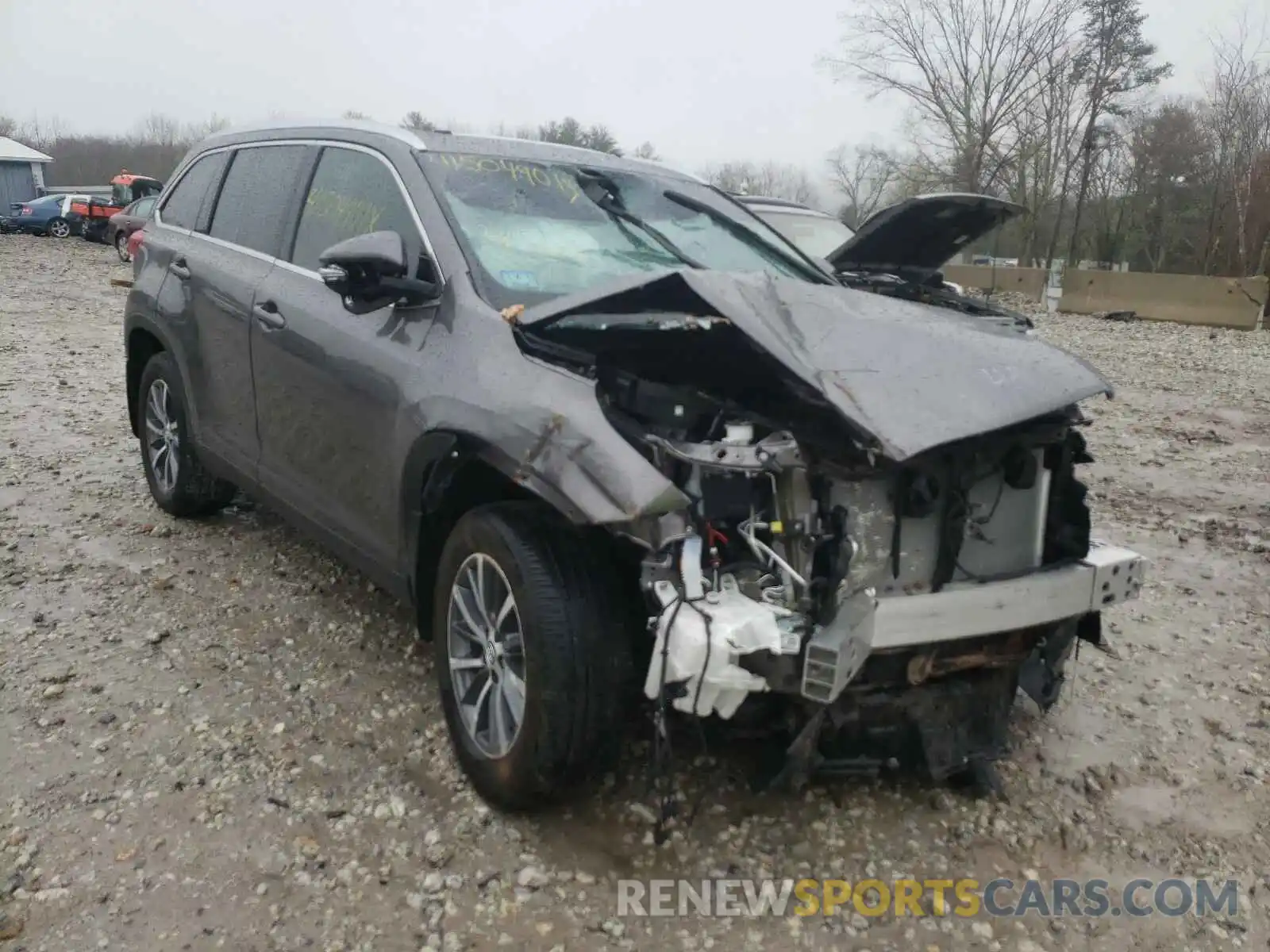 1 Photograph of a damaged car 5TDJZRFH5KS621357 TOYOTA HIGHLANDER 2019