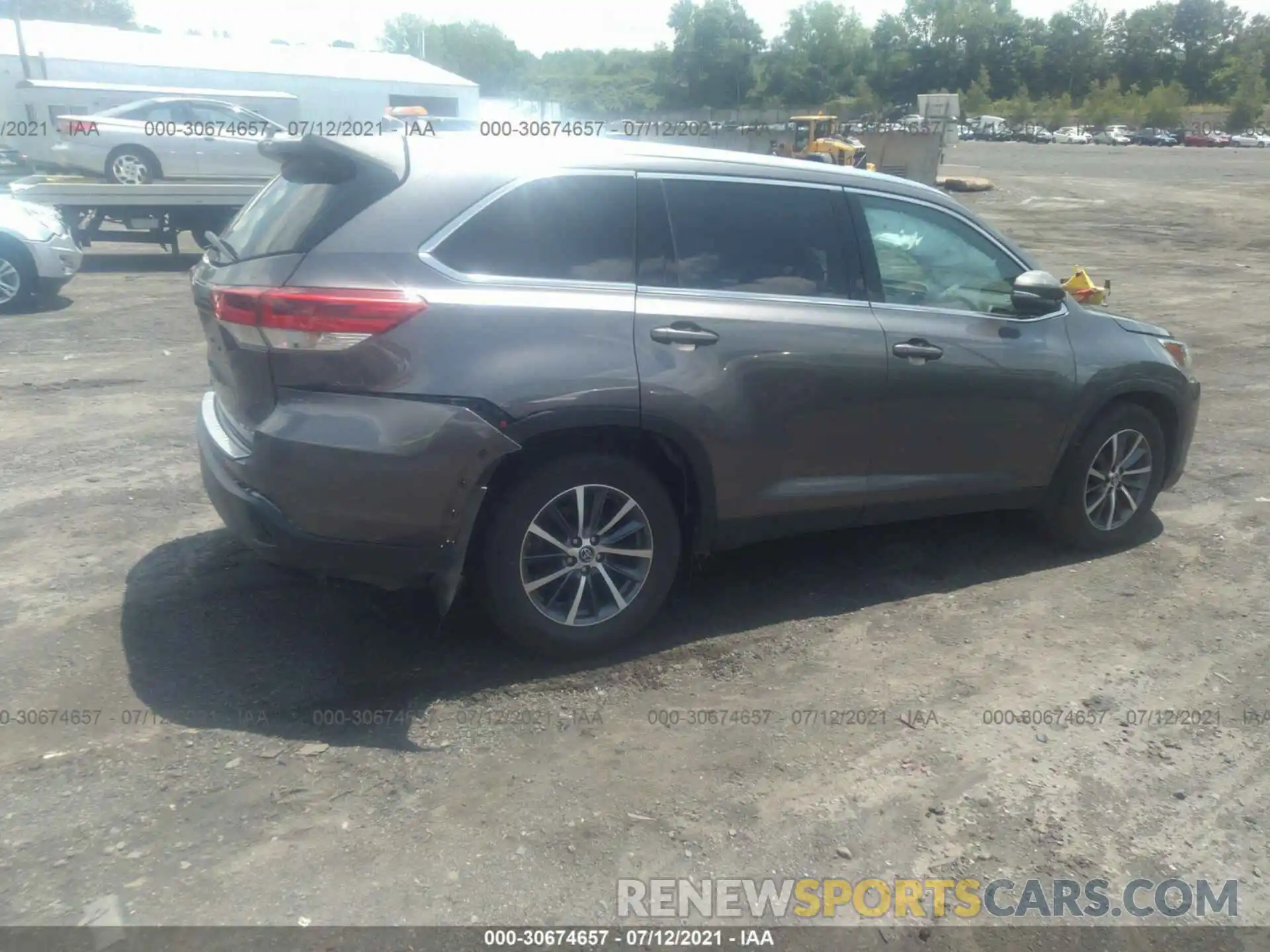 6 Photograph of a damaged car 5TDJZRFH5KS623223 TOYOTA HIGHLANDER 2019