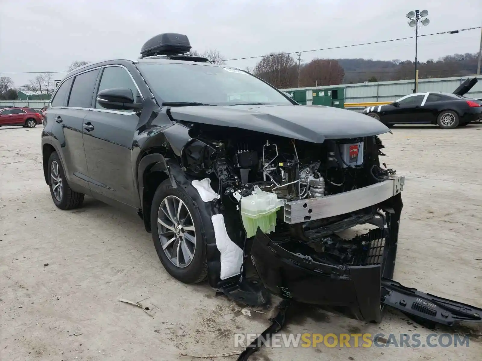 1 Photograph of a damaged car 5TDJZRFH5KS623819 TOYOTA HIGHLANDER 2019