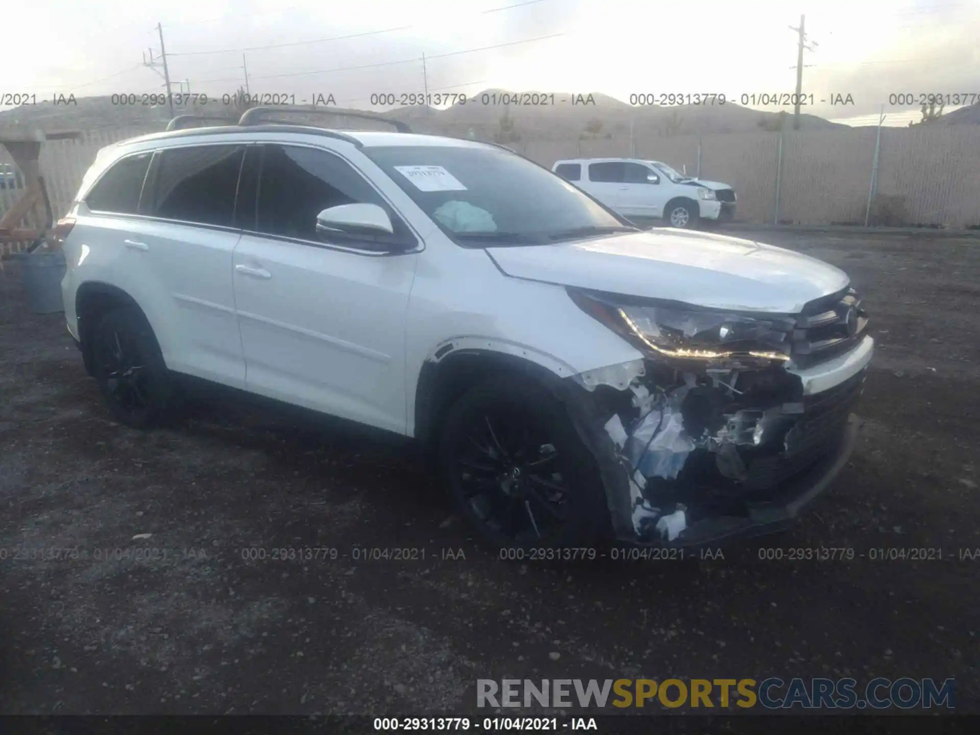 1 Photograph of a damaged car 5TDJZRFH5KS624842 TOYOTA HIGHLANDER 2019