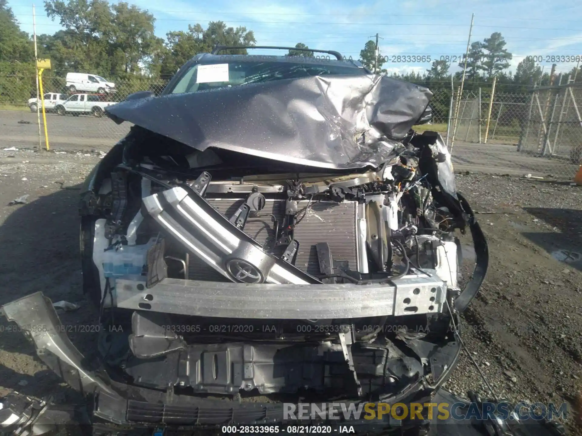 6 Photograph of a damaged car 5TDJZRFH5KS626705 TOYOTA HIGHLANDER 2019