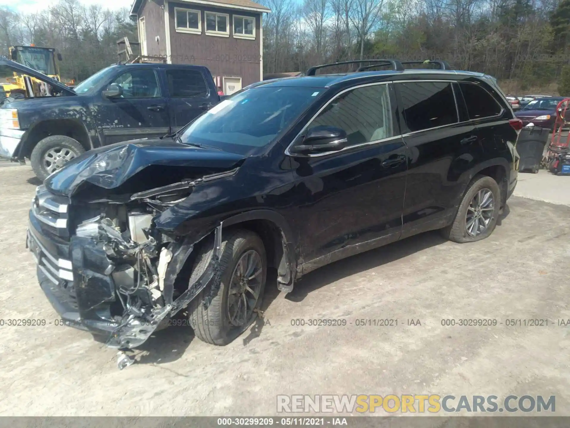 2 Photograph of a damaged car 5TDJZRFH5KS627563 TOYOTA HIGHLANDER 2019