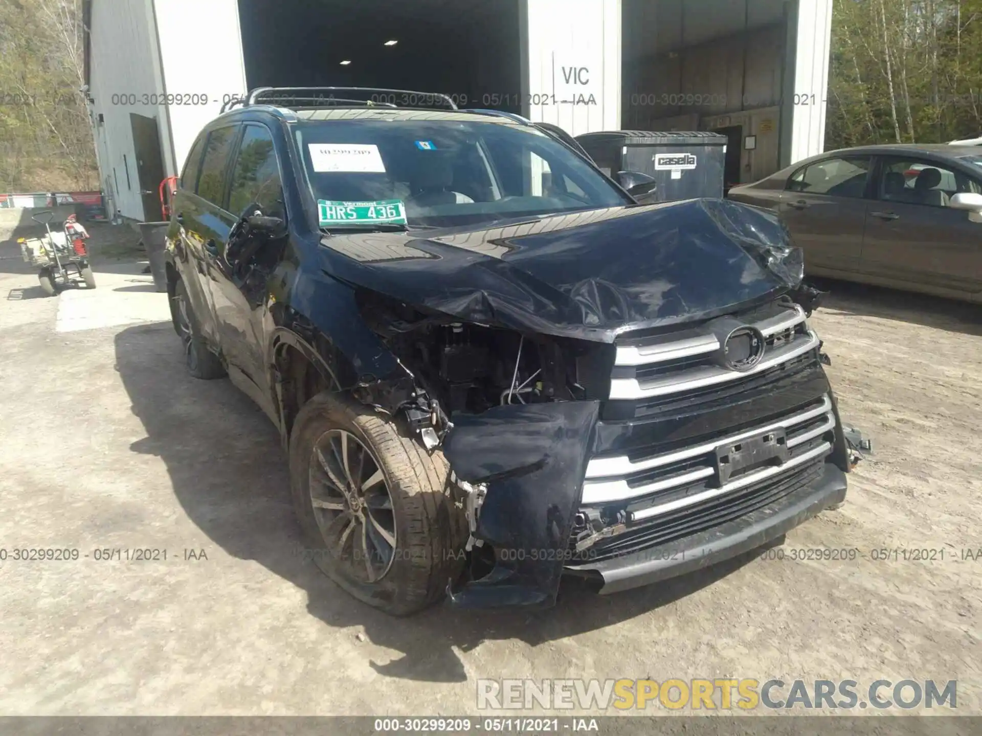 6 Photograph of a damaged car 5TDJZRFH5KS627563 TOYOTA HIGHLANDER 2019