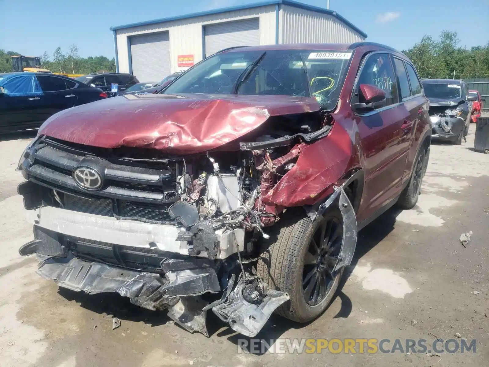 2 Photograph of a damaged car 5TDJZRFH5KS701564 TOYOTA HIGHLANDER 2019