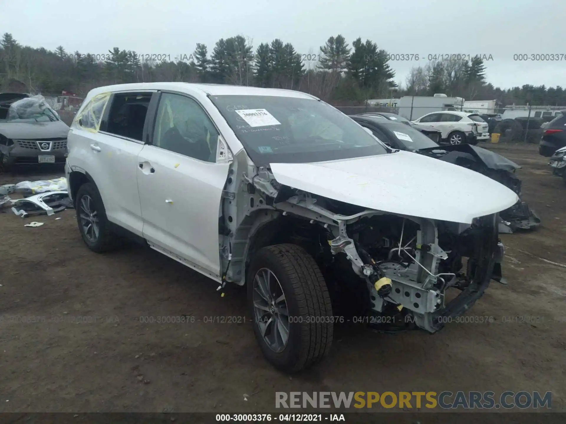 1 Photograph of a damaged car 5TDJZRFH5KS722091 TOYOTA HIGHLANDER 2019