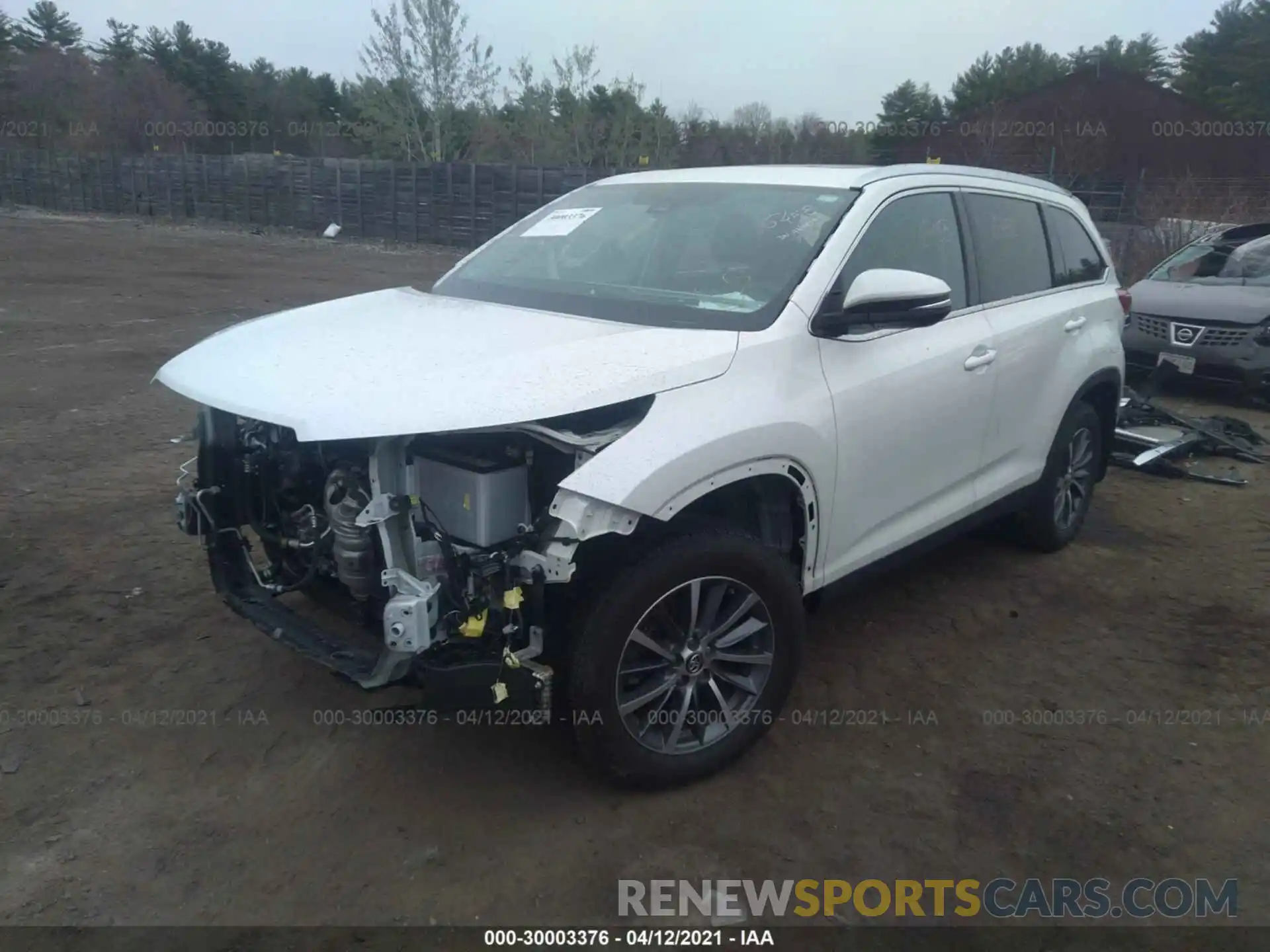 2 Photograph of a damaged car 5TDJZRFH5KS722091 TOYOTA HIGHLANDER 2019