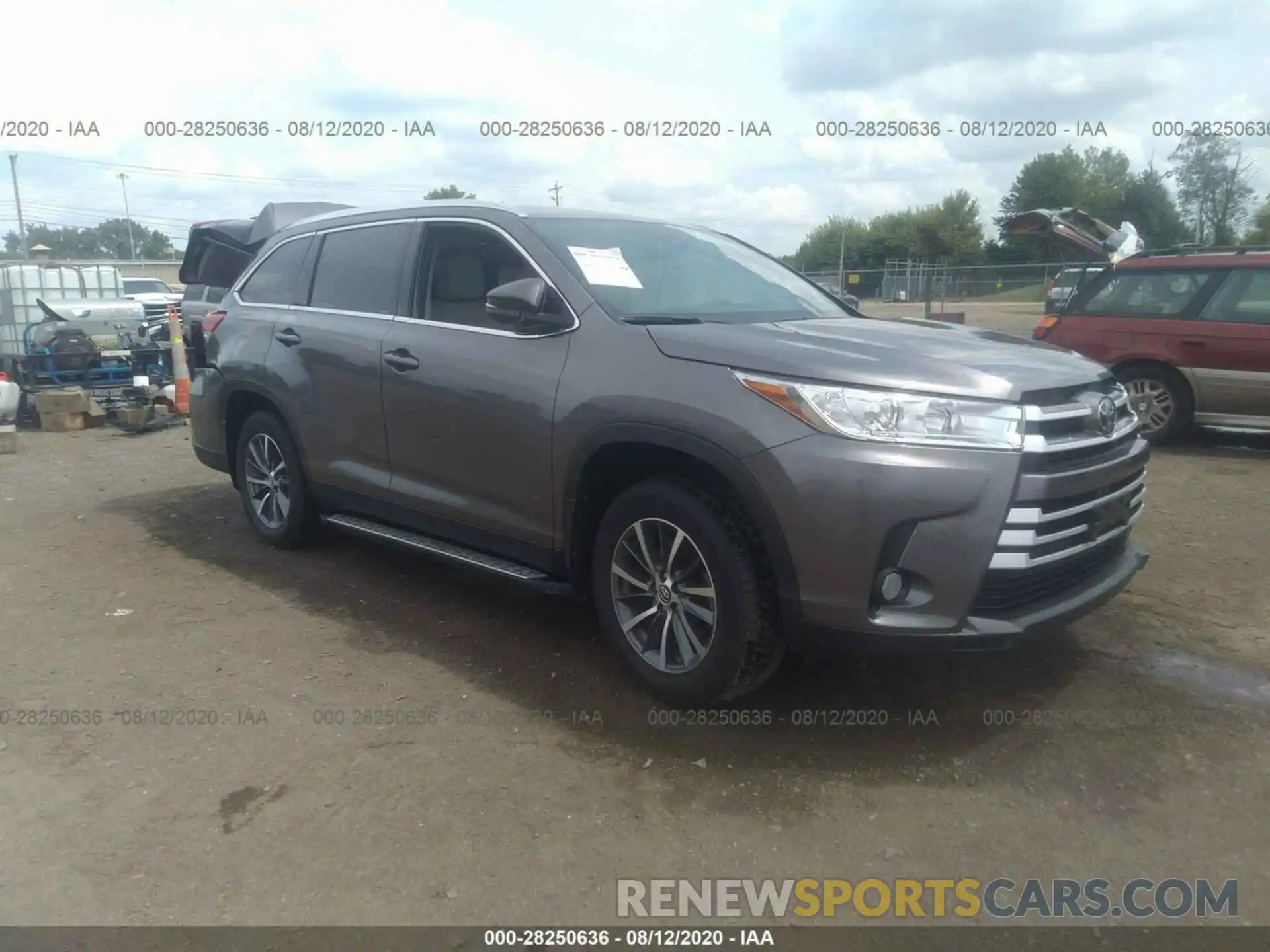 1 Photograph of a damaged car 5TDJZRFH5KS730000 TOYOTA HIGHLANDER 2019