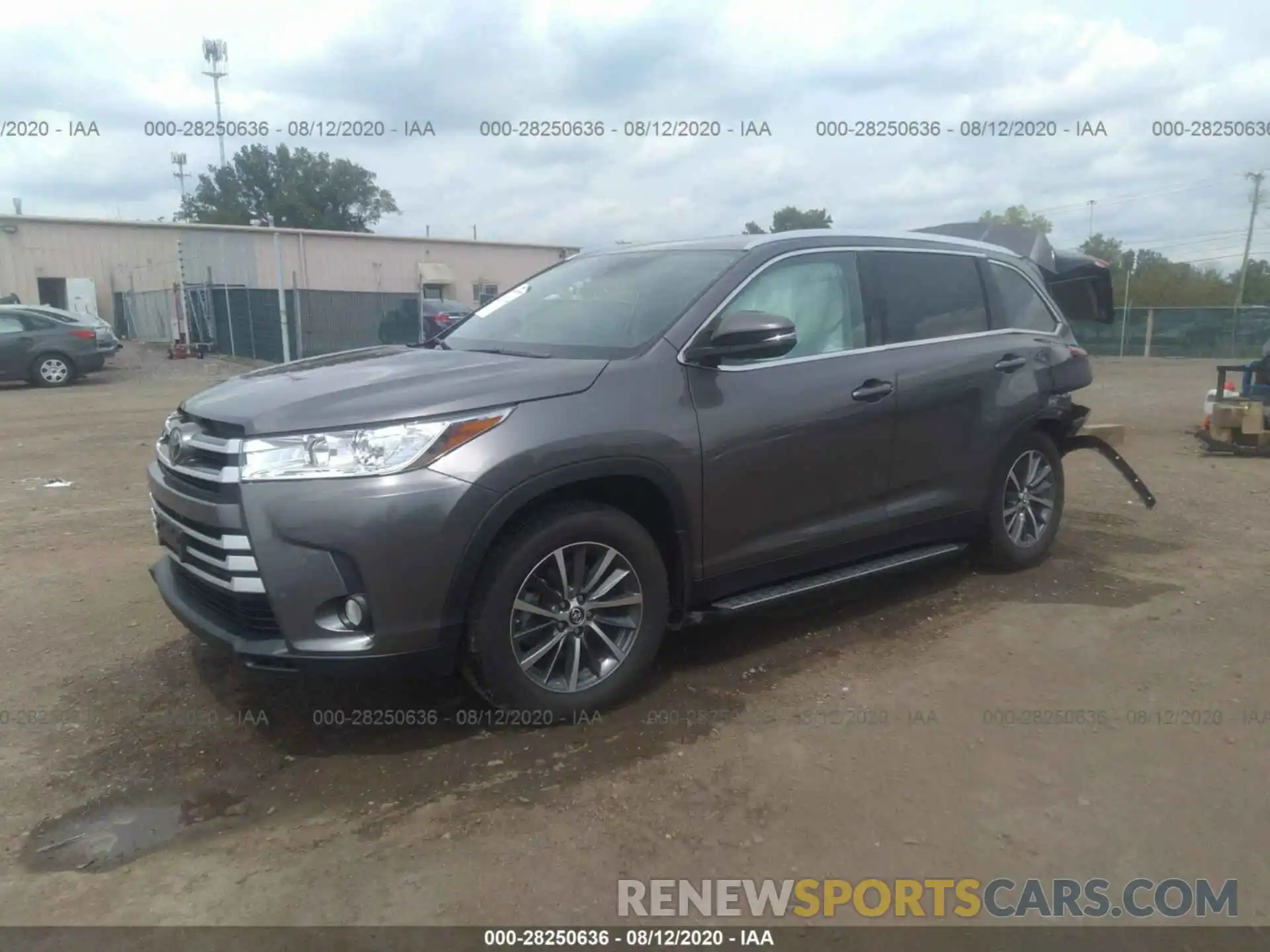 2 Photograph of a damaged car 5TDJZRFH5KS730000 TOYOTA HIGHLANDER 2019