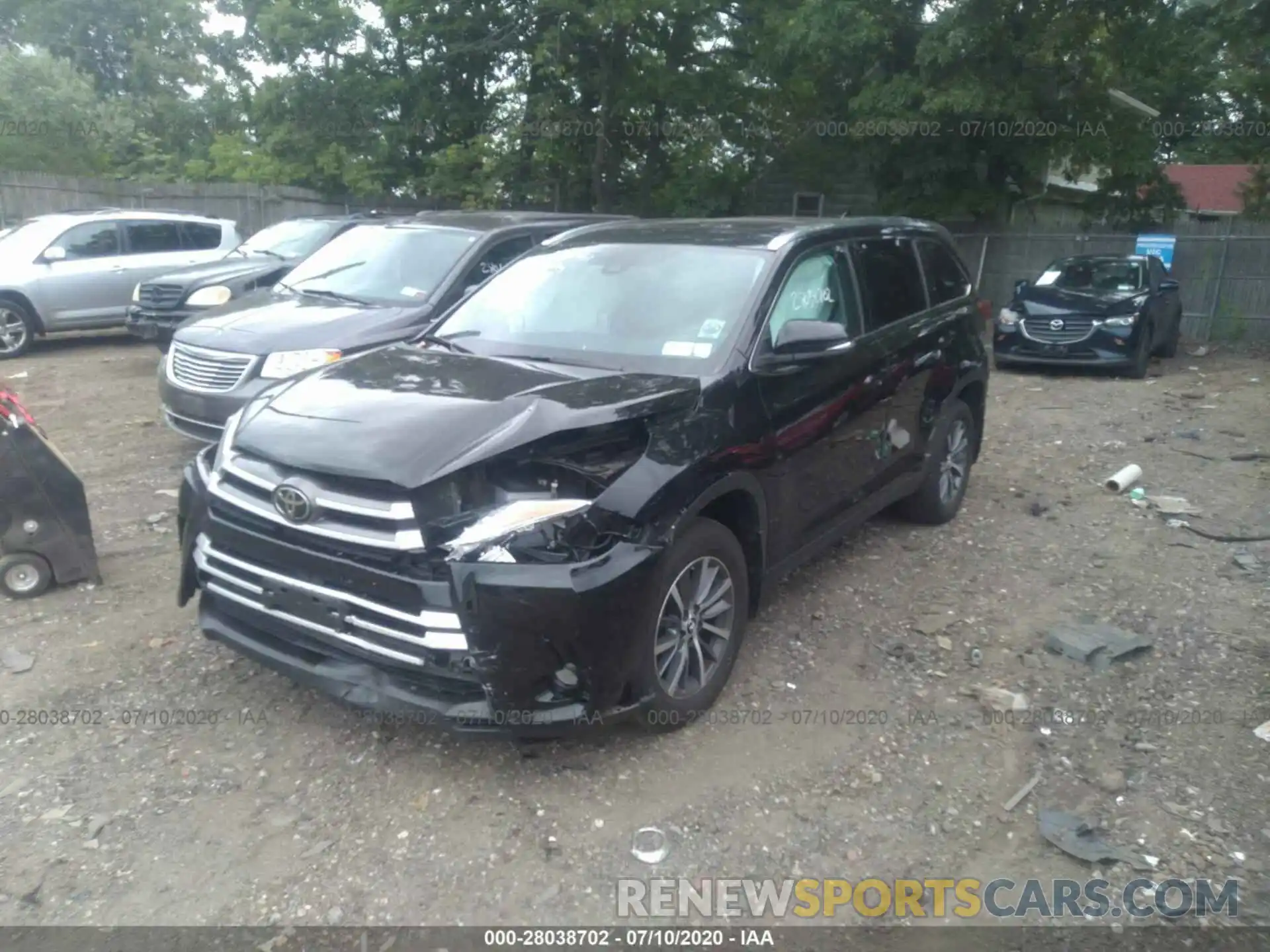 2 Photograph of a damaged car 5TDJZRFH5KS919469 TOYOTA HIGHLANDER 2019