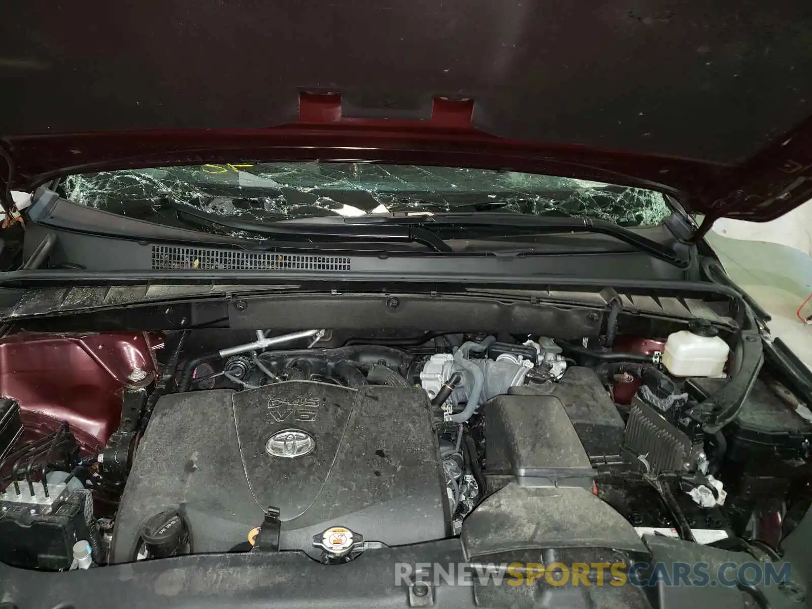 7 Photograph of a damaged car 5TDJZRFH5KS931105 TOYOTA HIGHLANDER 2019