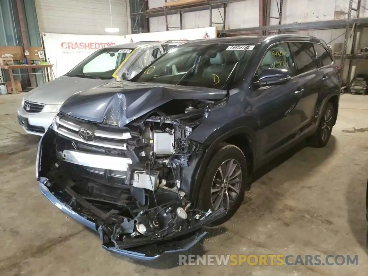 2 Photograph of a damaged car 5TDJZRFH5KS938300 TOYOTA HIGHLANDER 2019