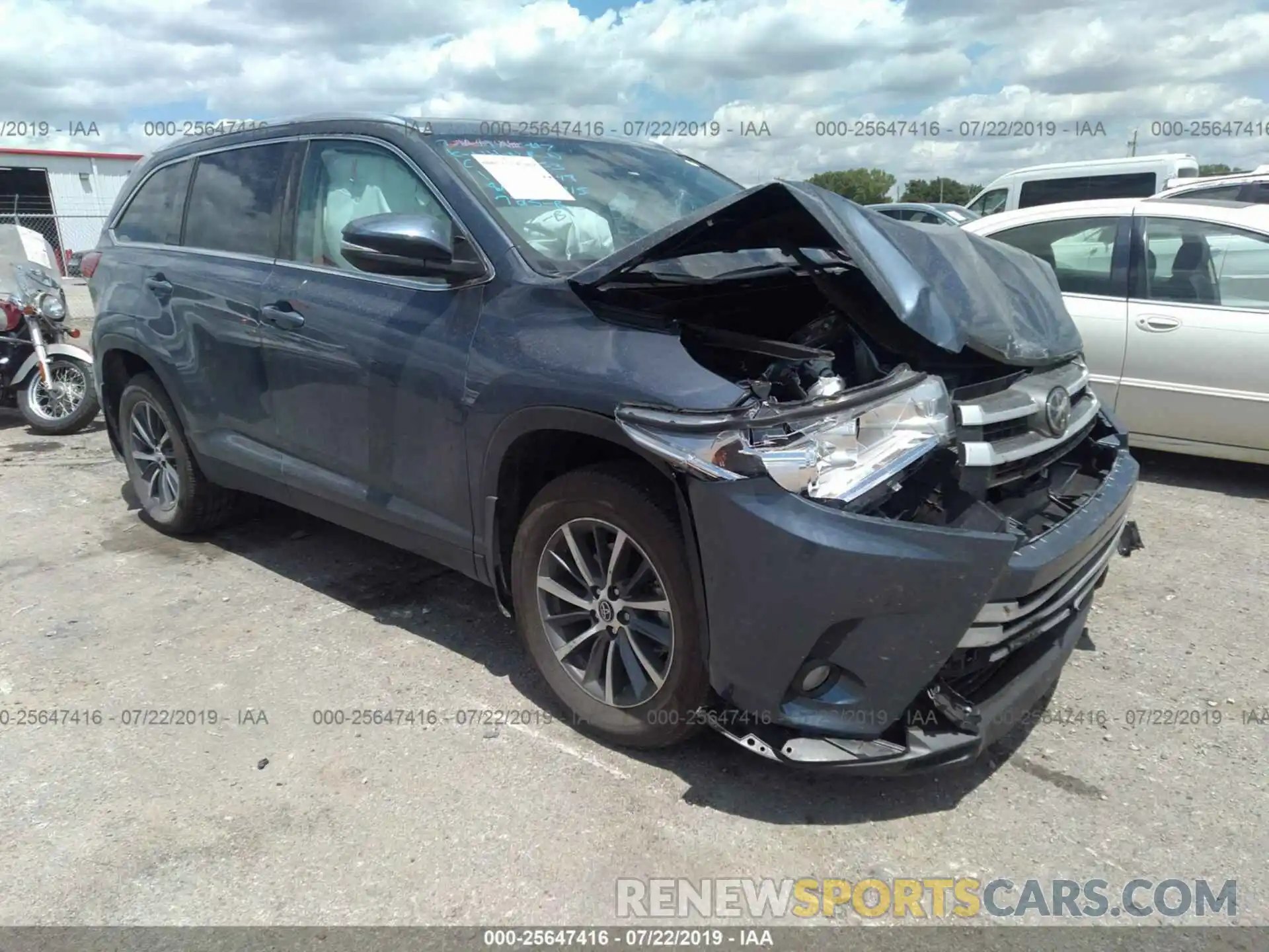 1 Photograph of a damaged car 5TDJZRFH5KS952715 TOYOTA HIGHLANDER 2019