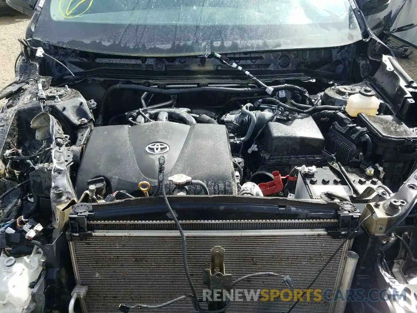 7 Photograph of a damaged car 5TDJZRFH5KS960295 TOYOTA HIGHLANDER 2019