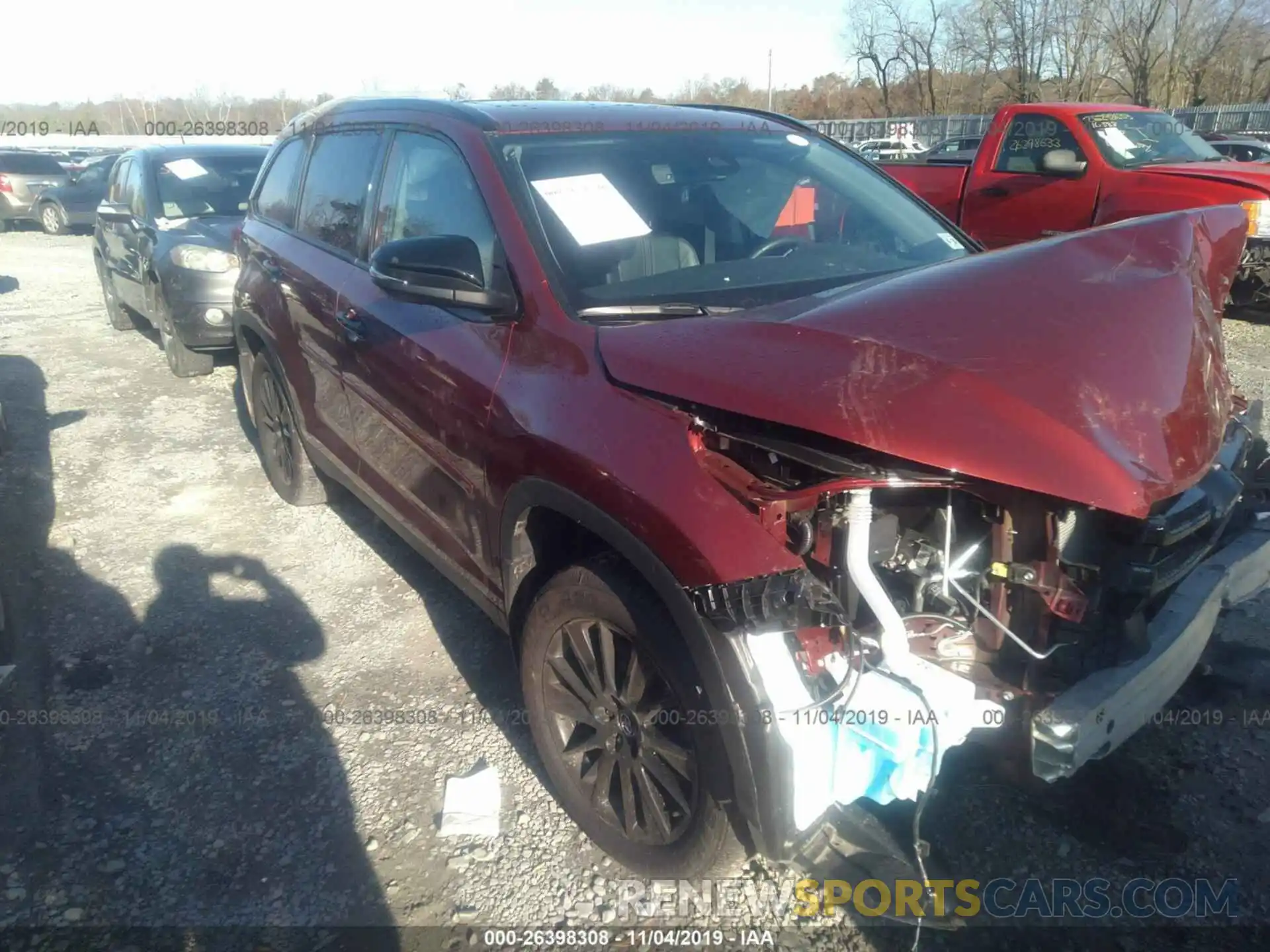 1 Photograph of a damaged car 5TDJZRFH5KS976397 TOYOTA HIGHLANDER 2019