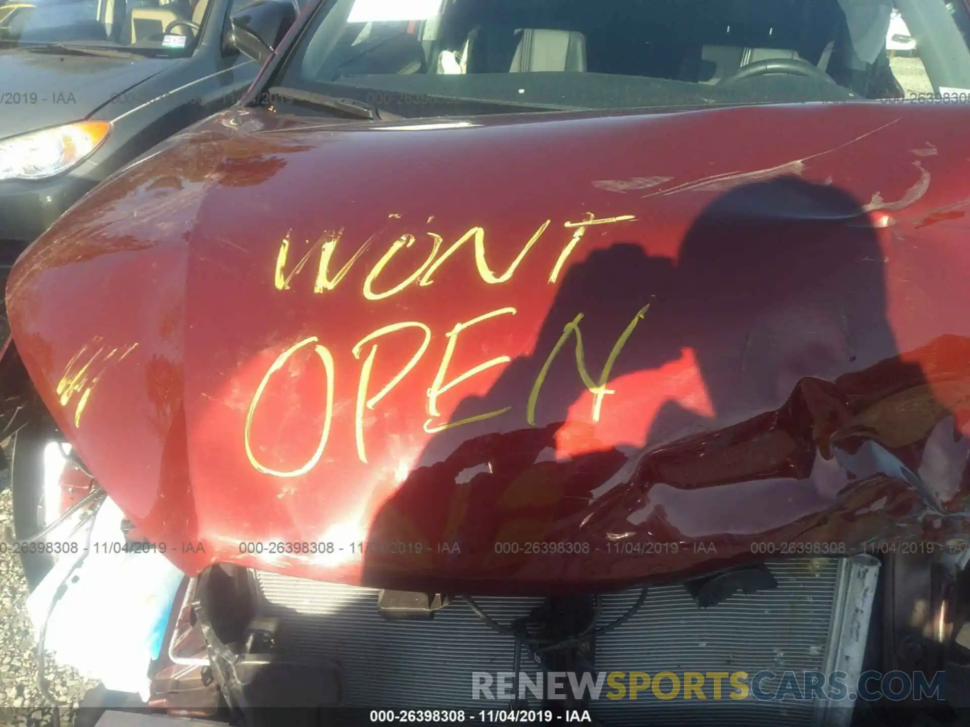 10 Photograph of a damaged car 5TDJZRFH5KS976397 TOYOTA HIGHLANDER 2019