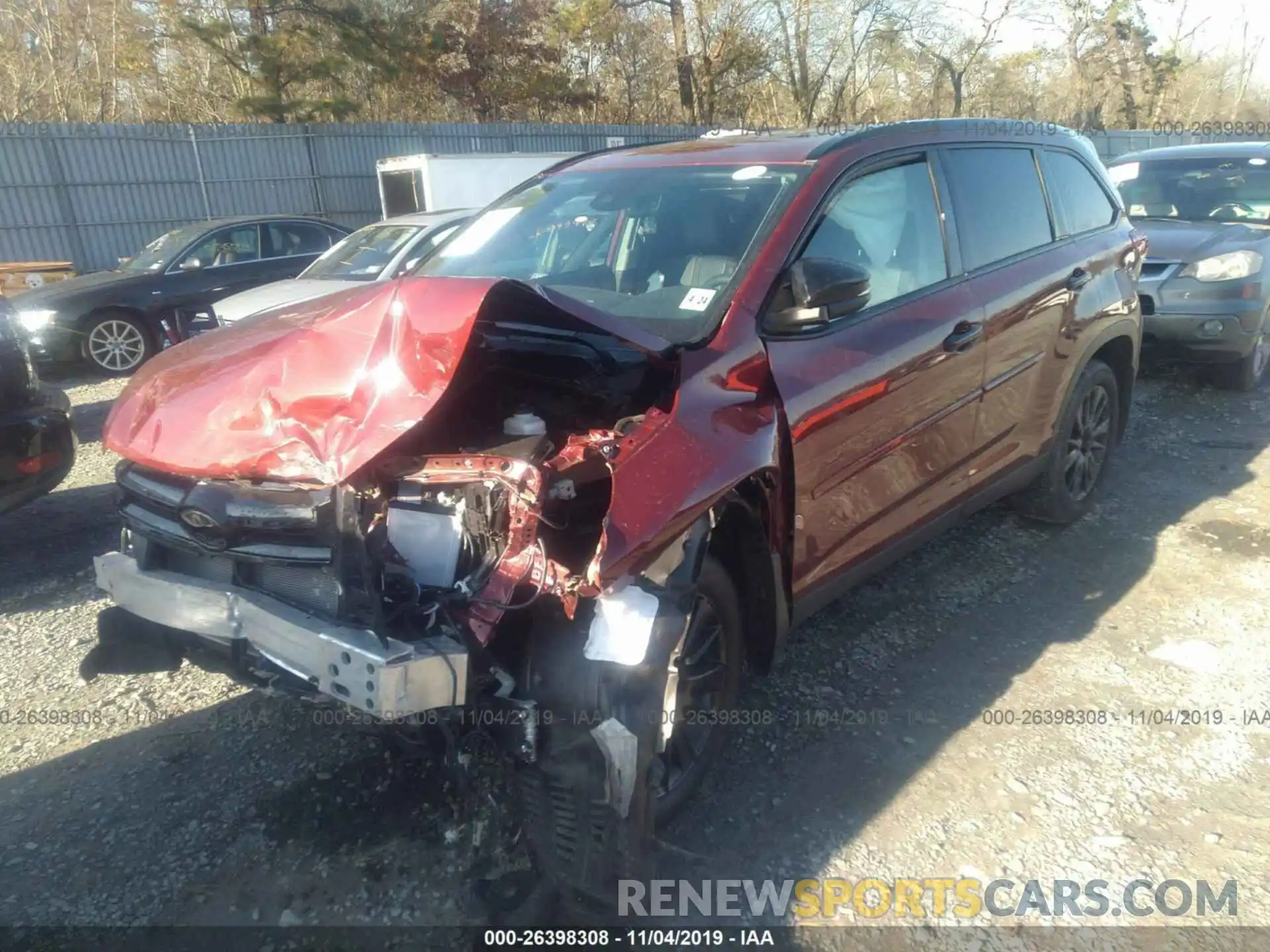 2 Photograph of a damaged car 5TDJZRFH5KS976397 TOYOTA HIGHLANDER 2019