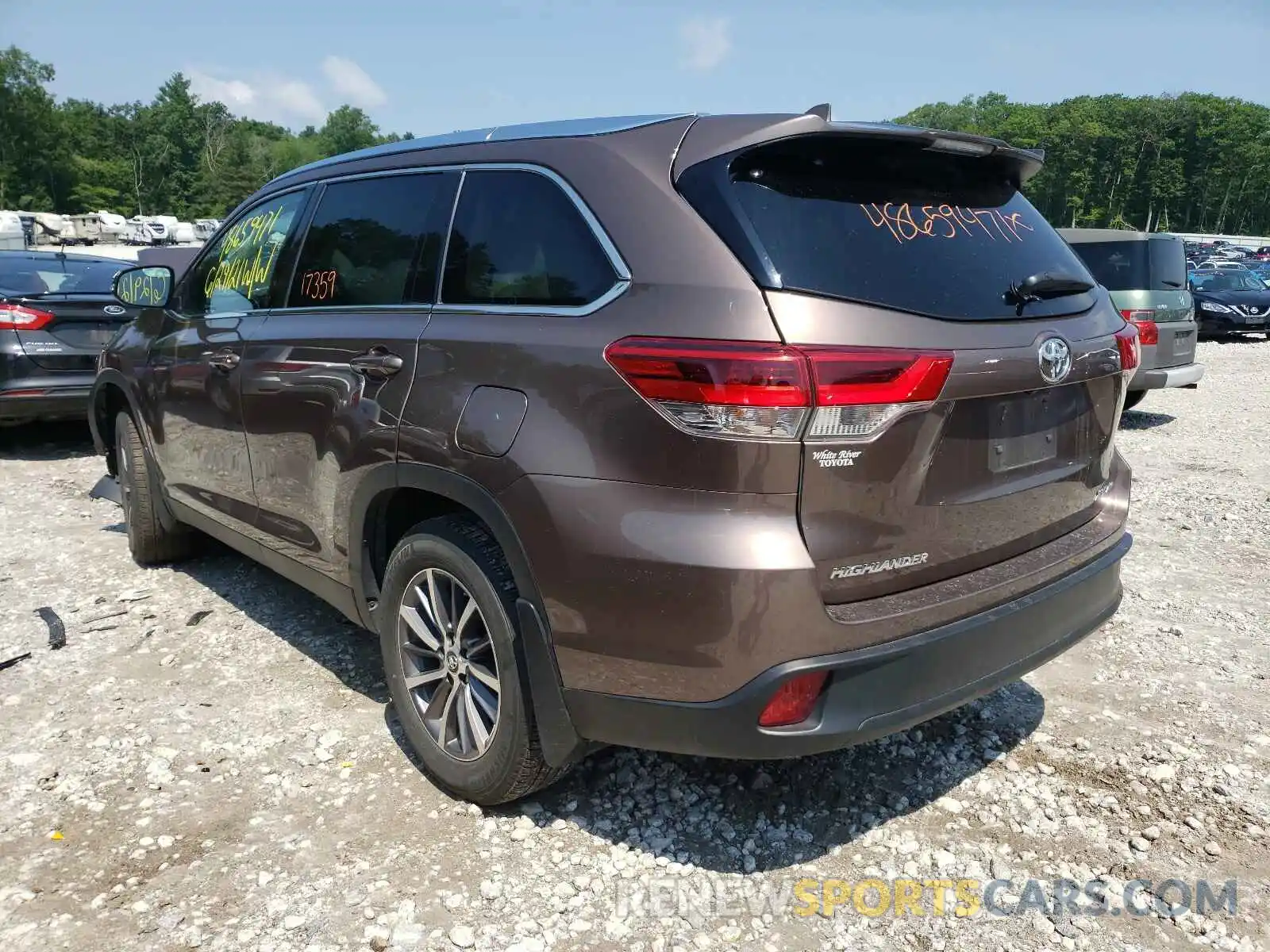 3 Фотография поврежденного автомобиля 5TDJZRFH5KS983270 TOYOTA HIGHLANDER 2019