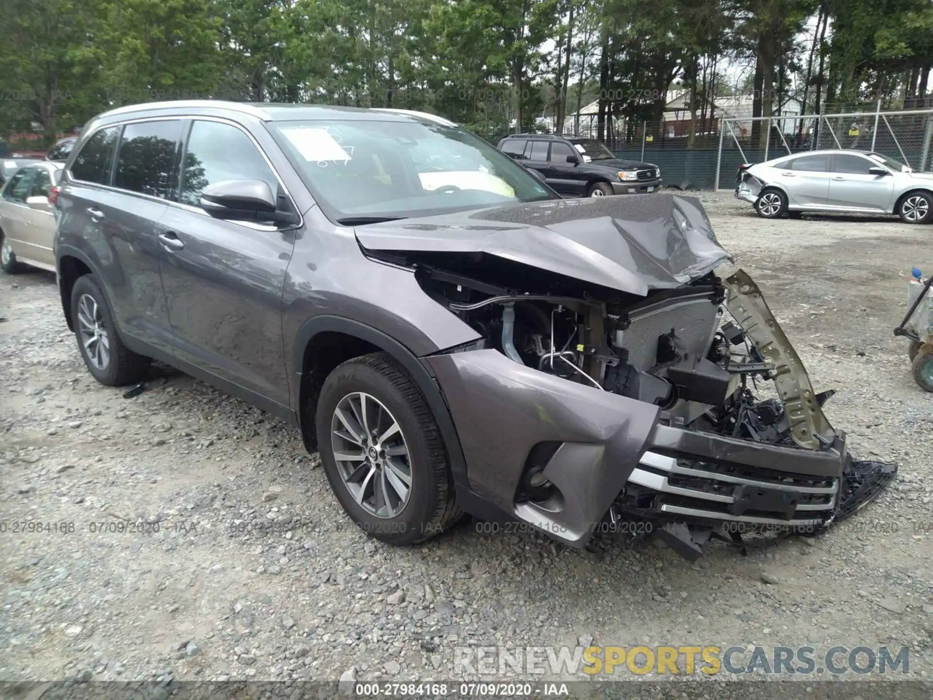 1 Photograph of a damaged car 5TDJZRFH5KS991689 TOYOTA HIGHLANDER 2019