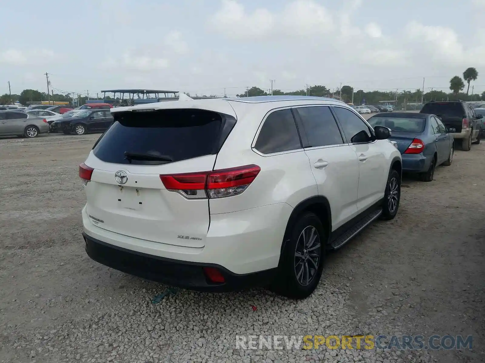 4 Фотография поврежденного автомобиля 5TDJZRFH6KS565008 TOYOTA HIGHLANDER 2019