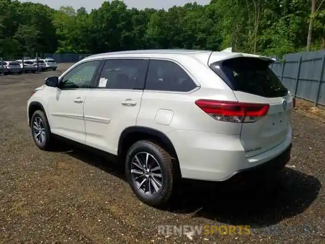 3 Photograph of a damaged car 5TDJZRFH6KS573528 TOYOTA HIGHLANDER 2019