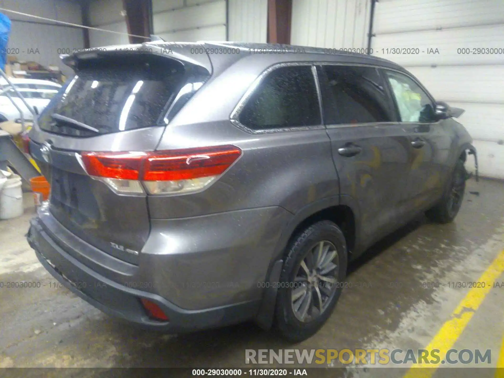 4 Photograph of a damaged car 5TDJZRFH6KS574095 TOYOTA HIGHLANDER 2019