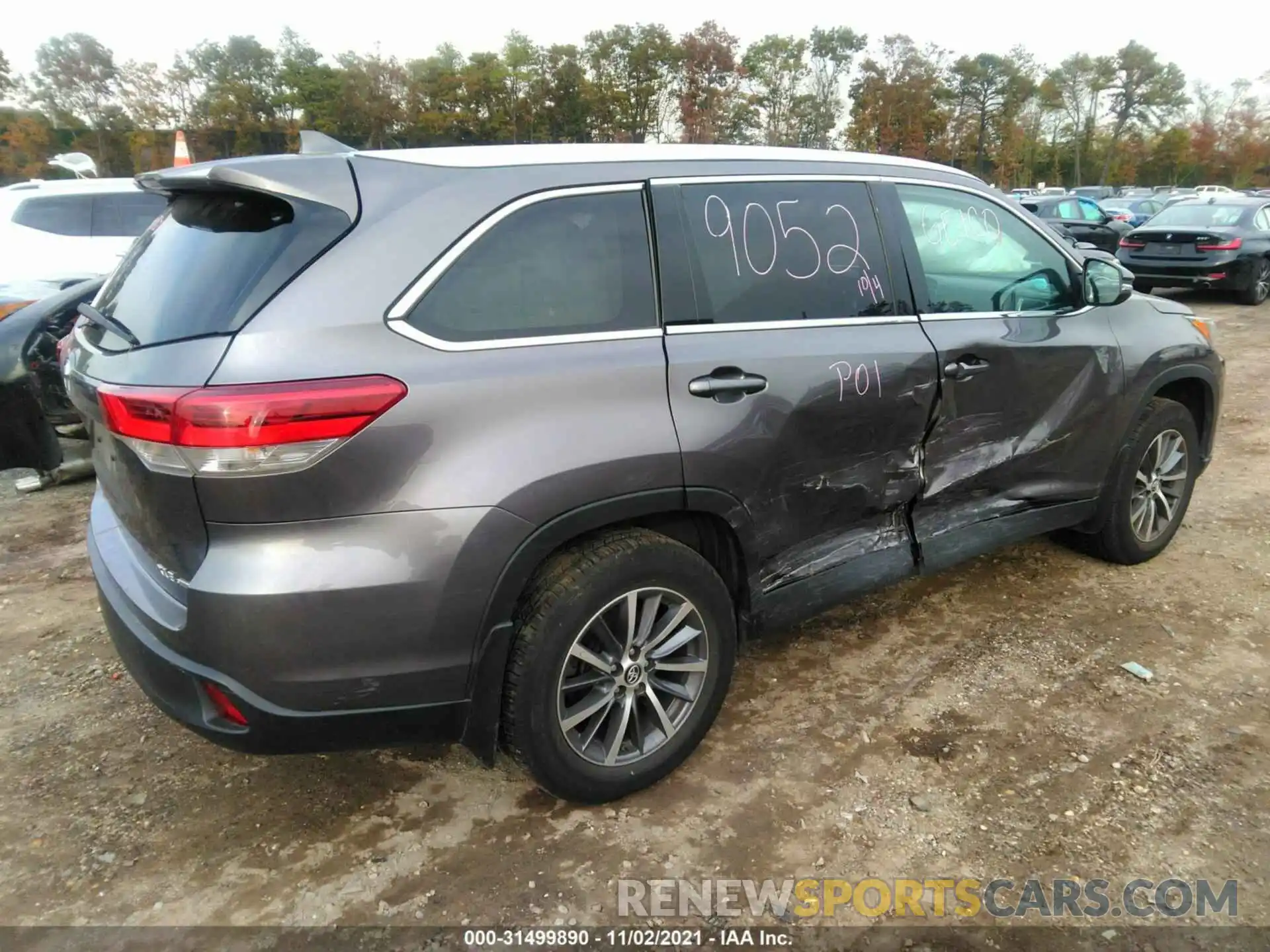 4 Photograph of a damaged car 5TDJZRFH6KS577191 TOYOTA HIGHLANDER 2019