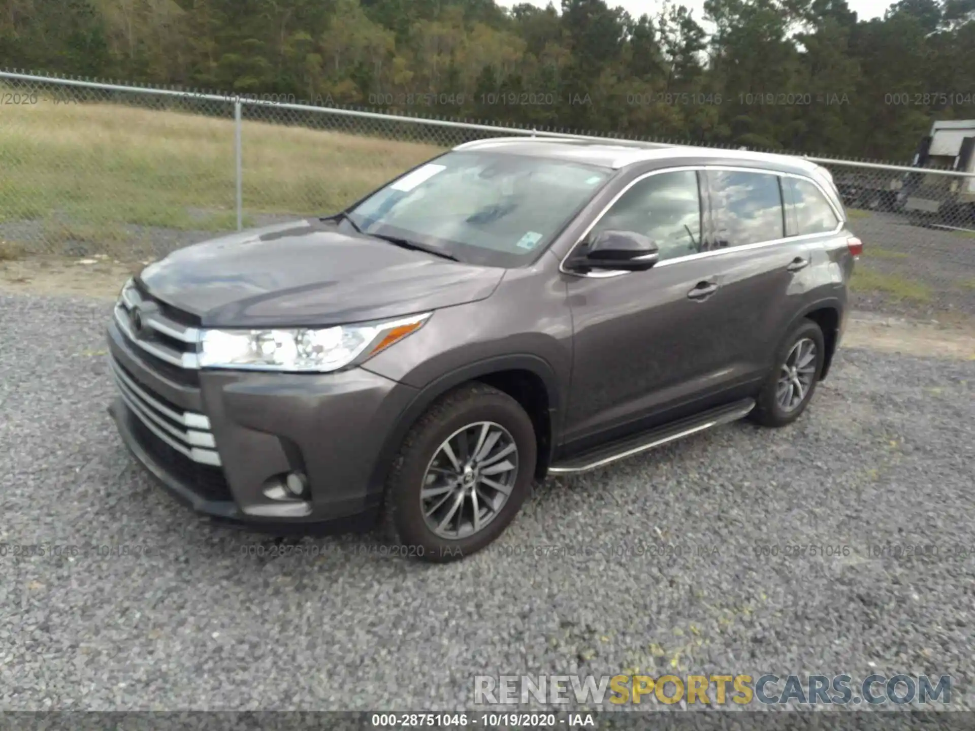 2 Photograph of a damaged car 5TDJZRFH6KS577689 TOYOTA HIGHLANDER 2019