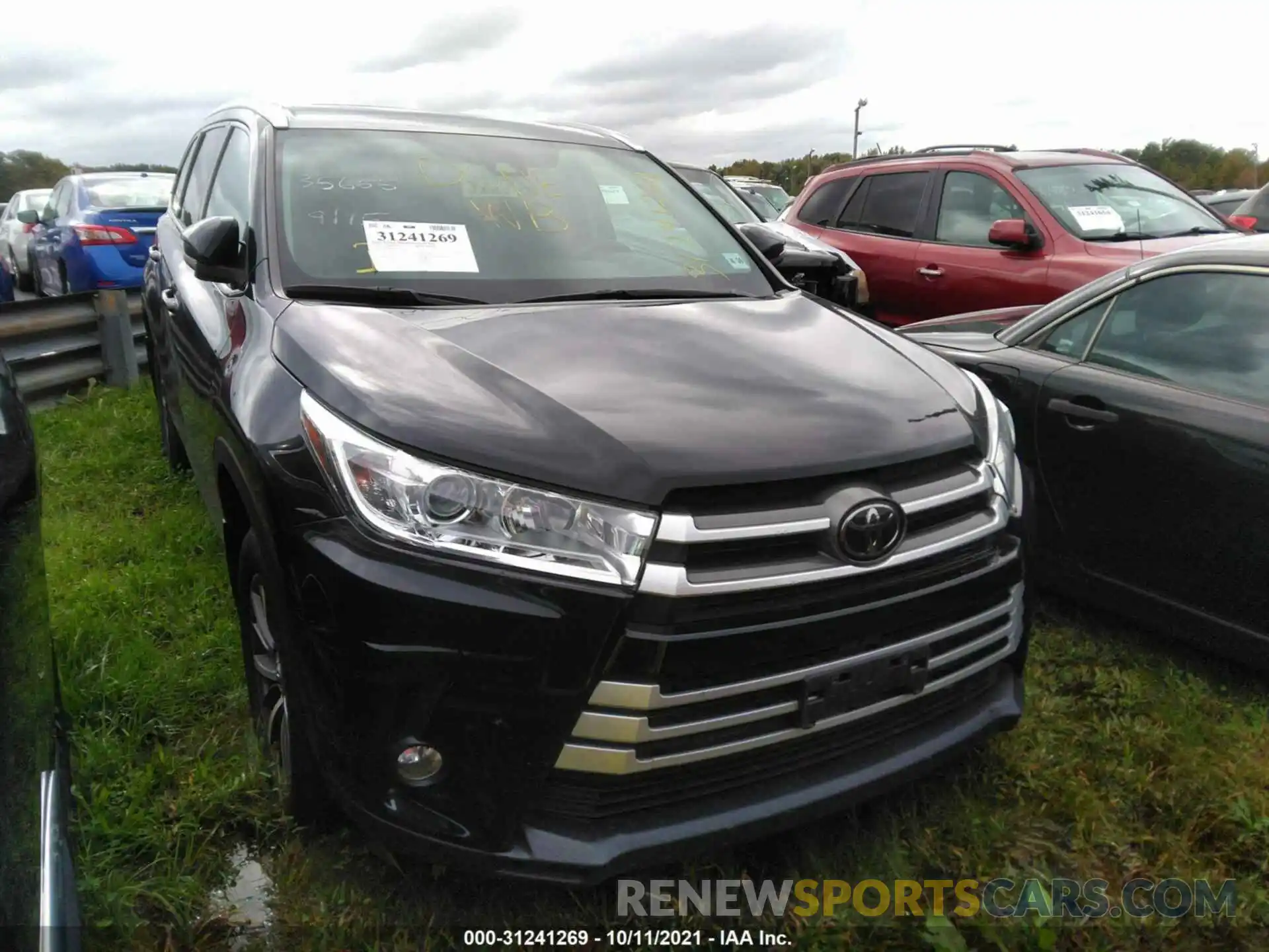 1 Photograph of a damaged car 5TDJZRFH6KS578356 TOYOTA HIGHLANDER 2019