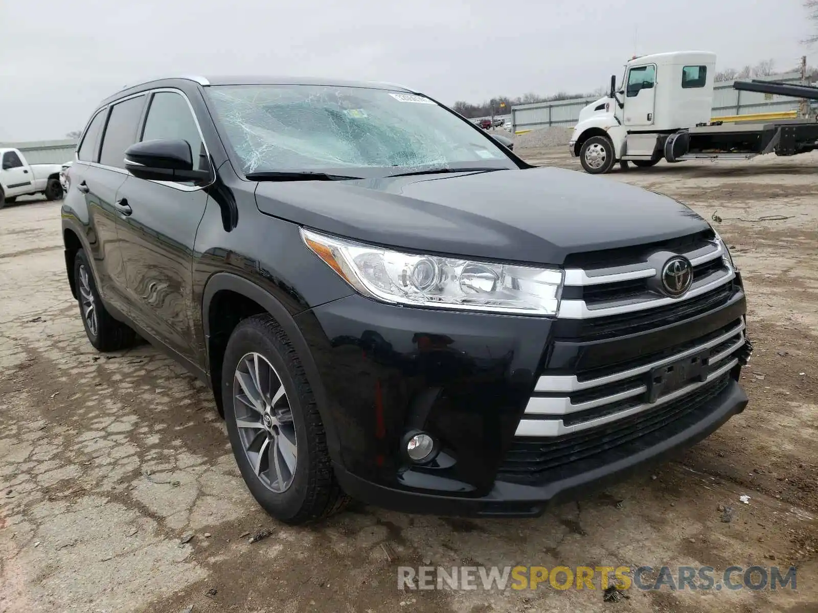 1 Photograph of a damaged car 5TDJZRFH6KS581791 TOYOTA HIGHLANDER 2019