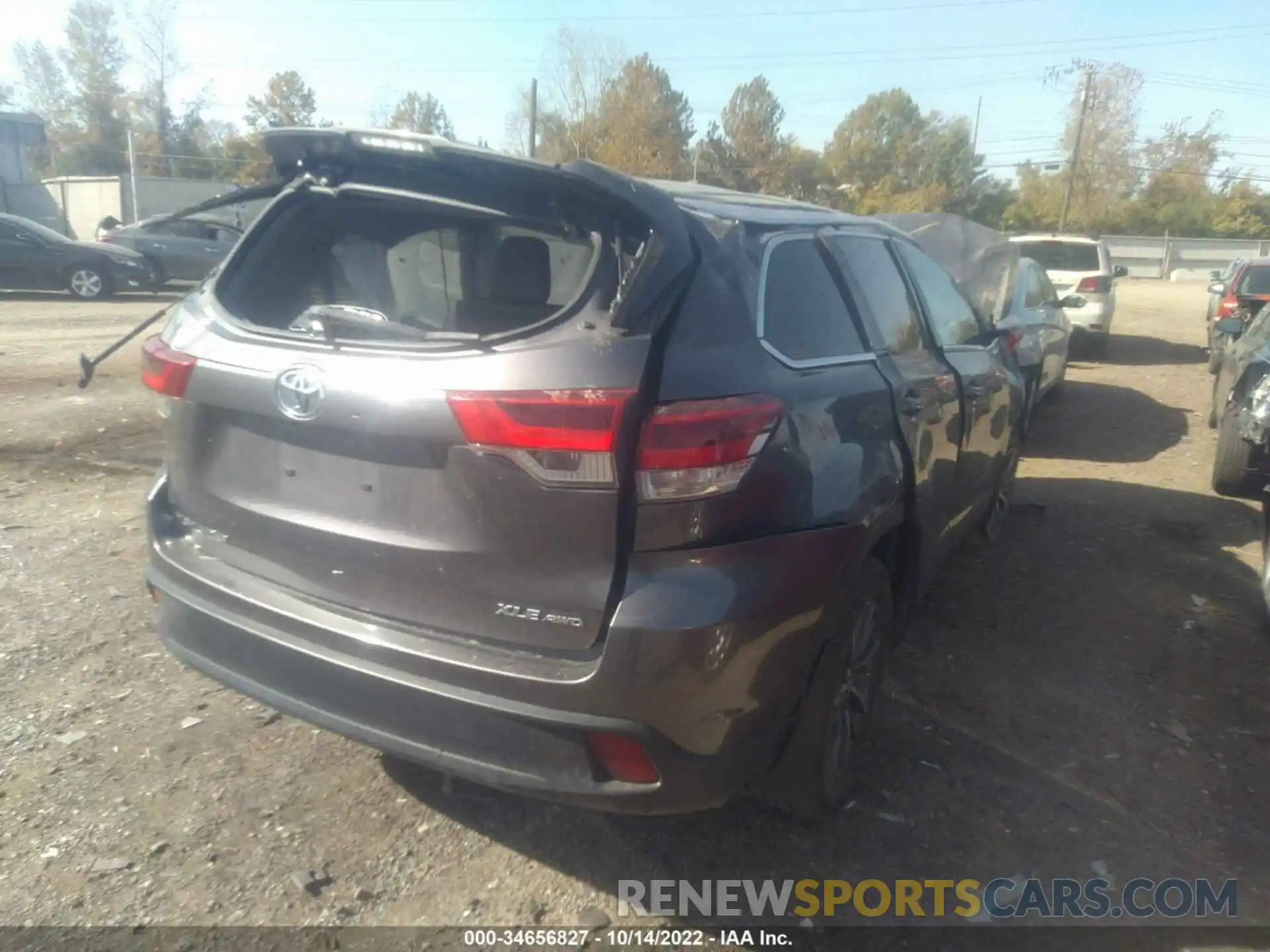 12 Photograph of a damaged car 5TDJZRFH6KS583721 TOYOTA HIGHLANDER 2019