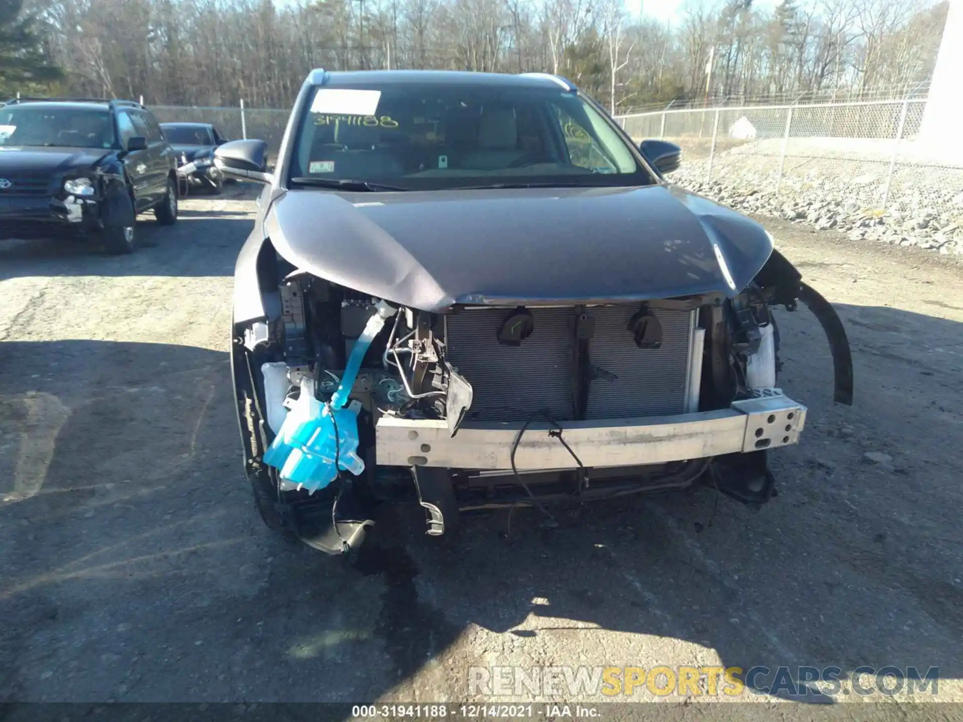 6 Photograph of a damaged car 5TDJZRFH6KS584867 TOYOTA HIGHLANDER 2019