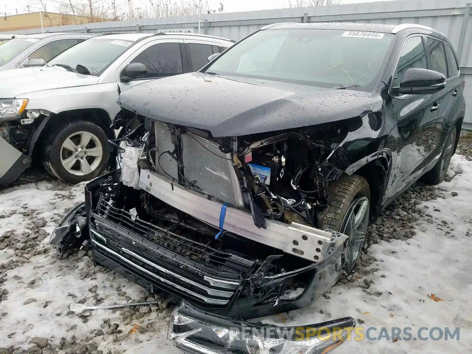 2 Photograph of a damaged car 5TDJZRFH6KS587669 TOYOTA HIGHLANDER 2019