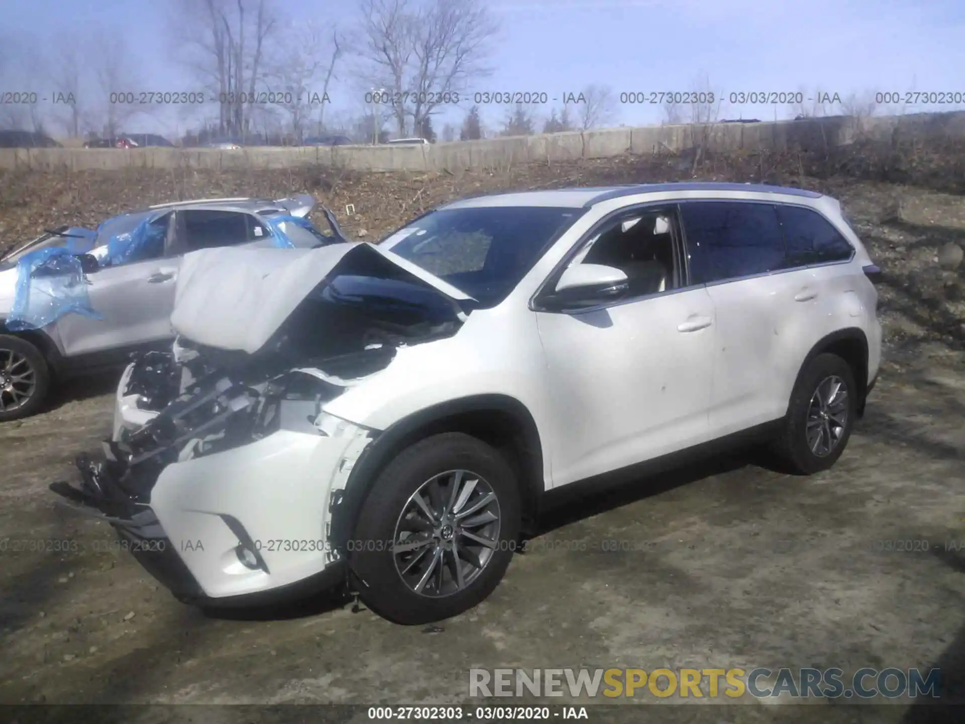 2 Photograph of a damaged car 5TDJZRFH6KS589115 TOYOTA HIGHLANDER 2019