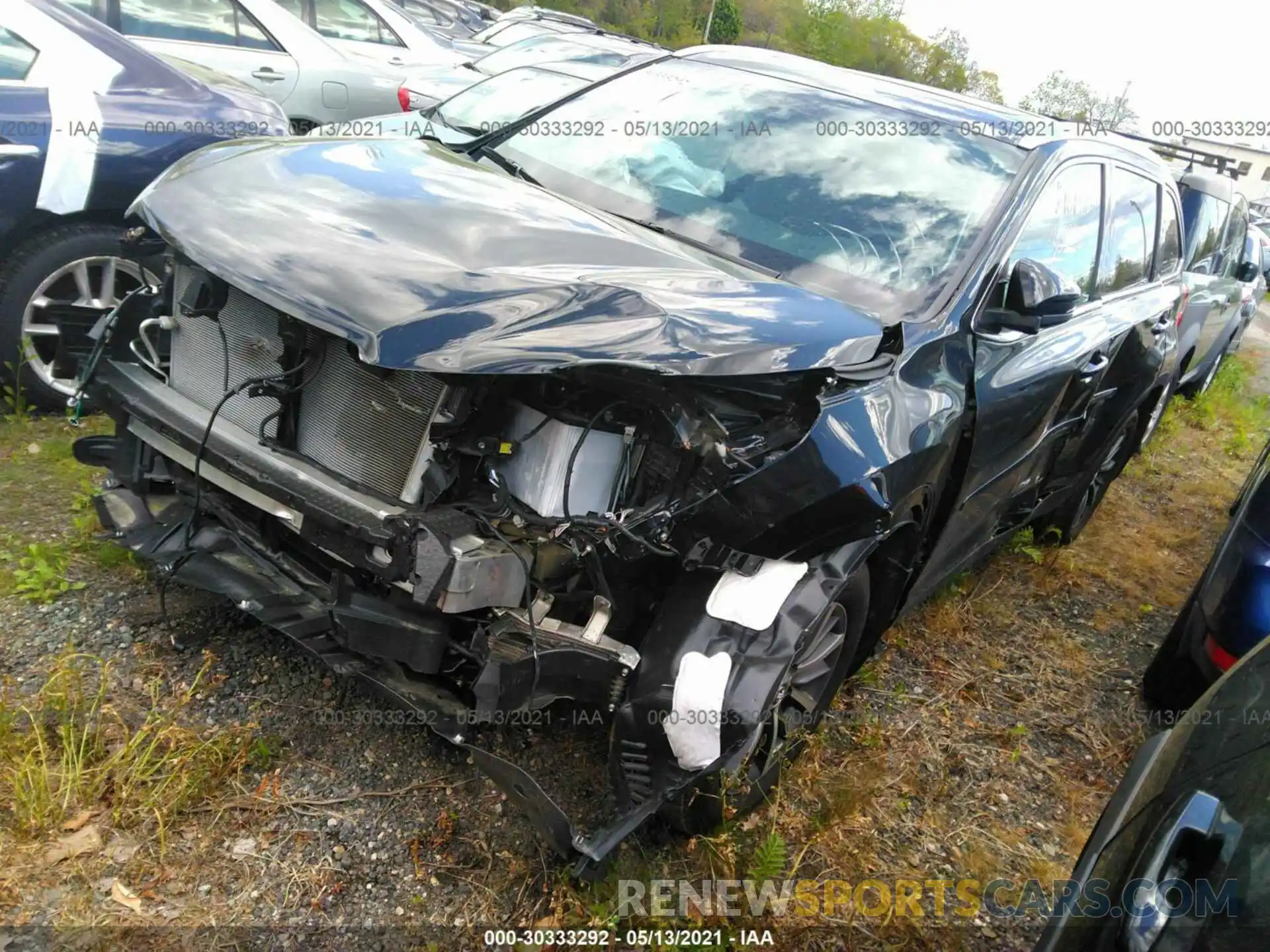 2 Photograph of a damaged car 5TDJZRFH6KS594203 TOYOTA HIGHLANDER 2019