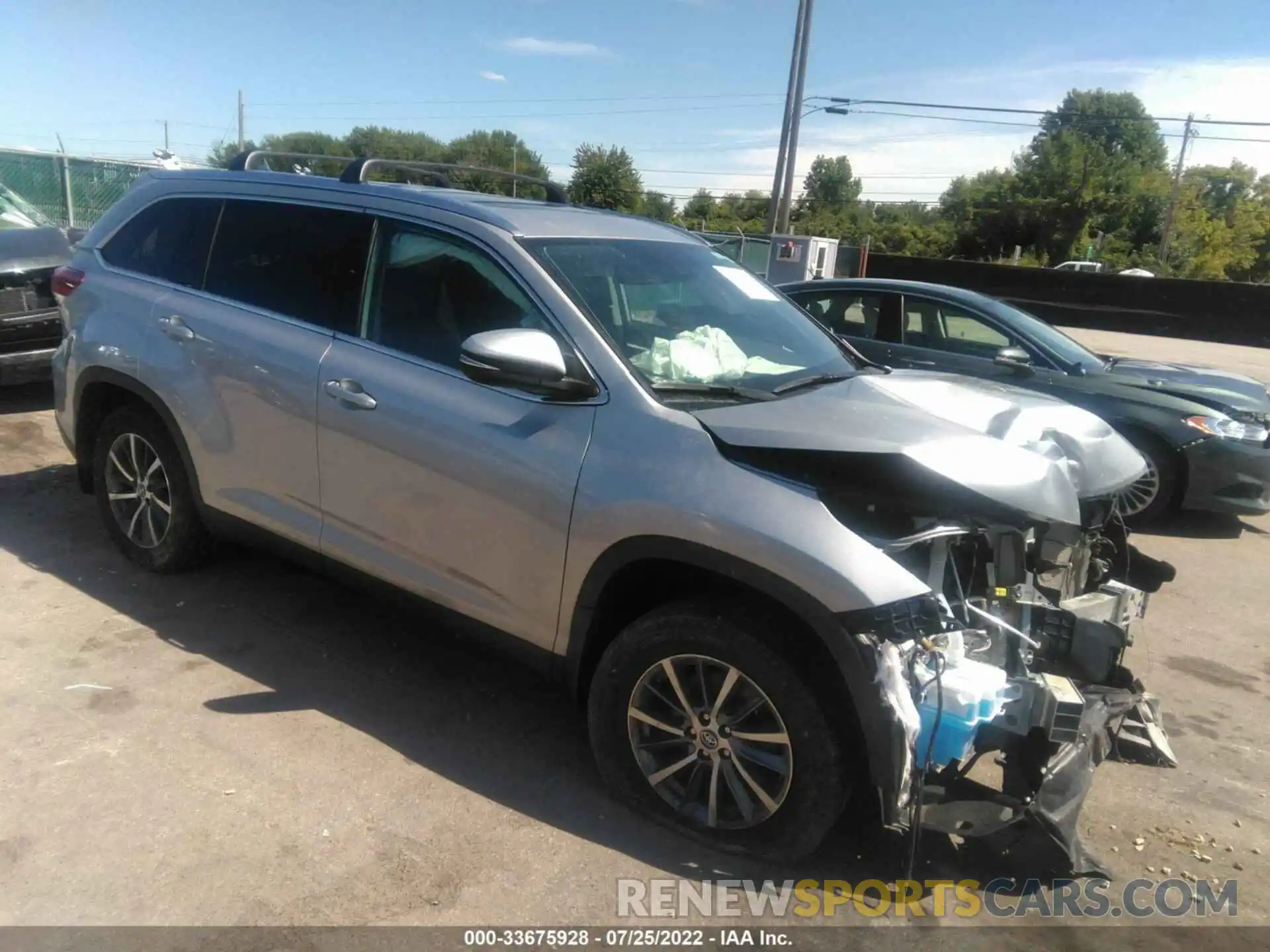 1 Photograph of a damaged car 5TDJZRFH6KS595383 TOYOTA HIGHLANDER 2019