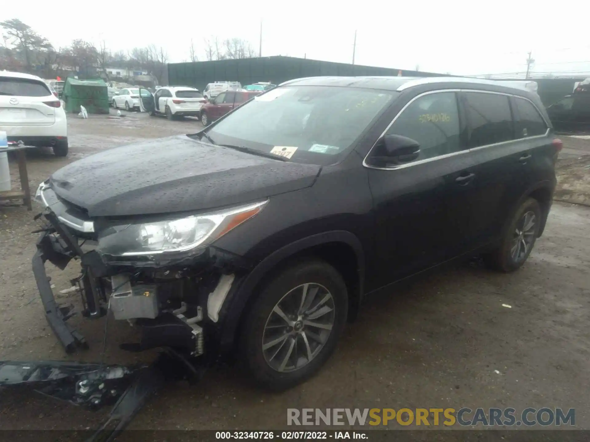 2 Photograph of a damaged car 5TDJZRFH6KS599367 TOYOTA HIGHLANDER 2019